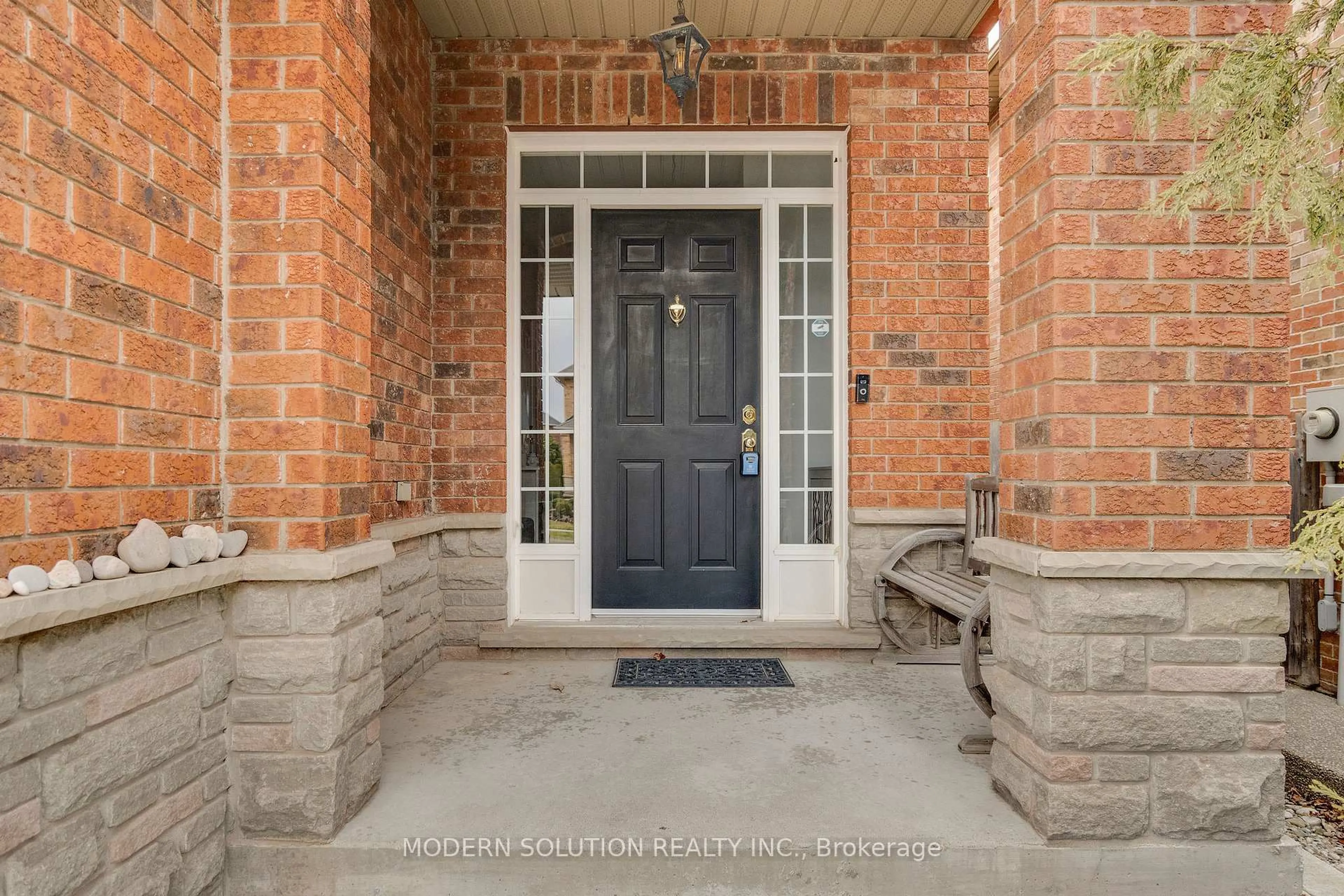 Indoor entryway for 2312 Foxfield Rd, Oakville Ontario L6M 4C9