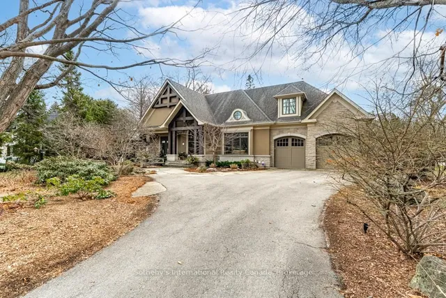 552 Bobolink Rd, Mississauga