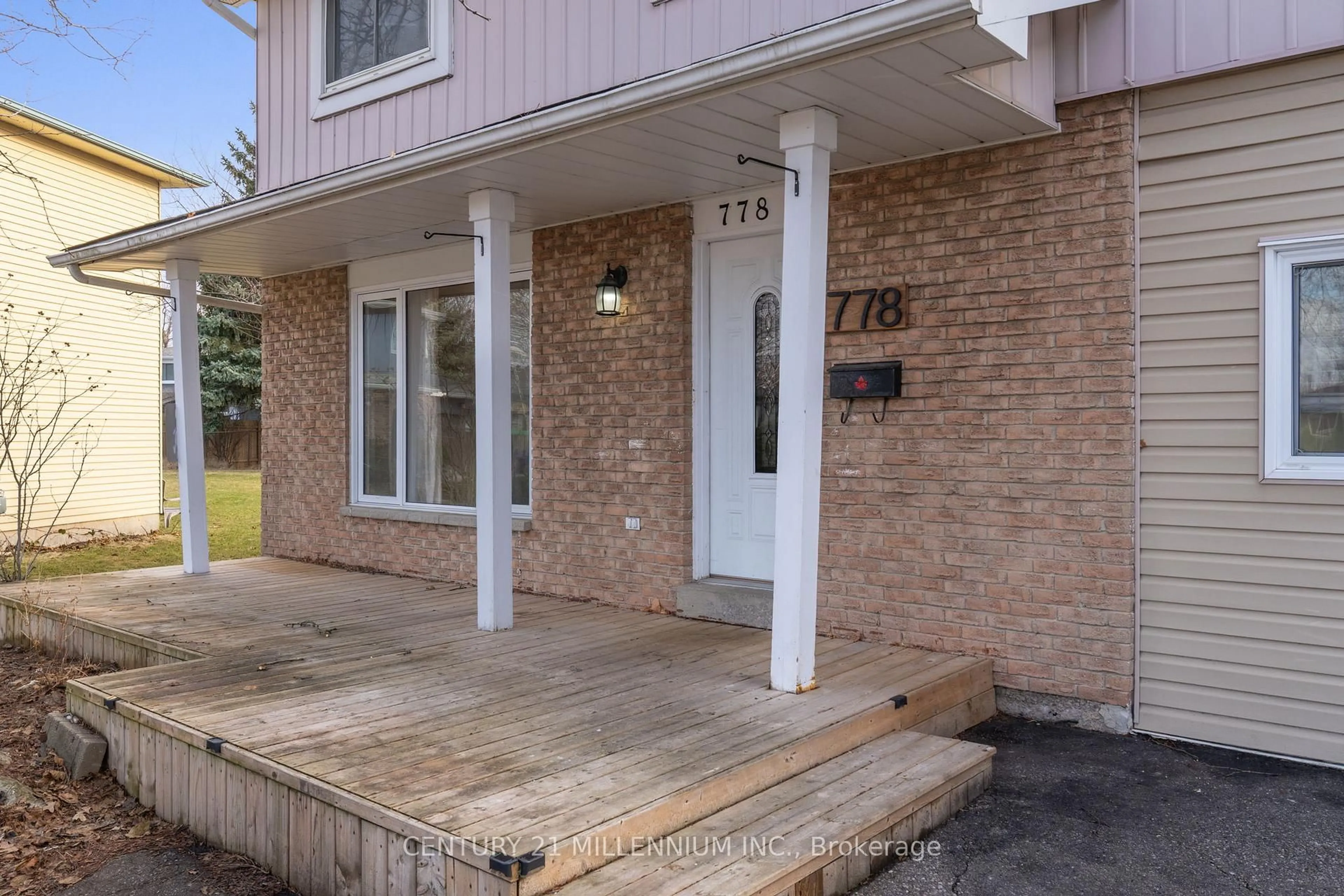 Unknown for 778 Byng Crt, Milton Ontario L9T 3M3