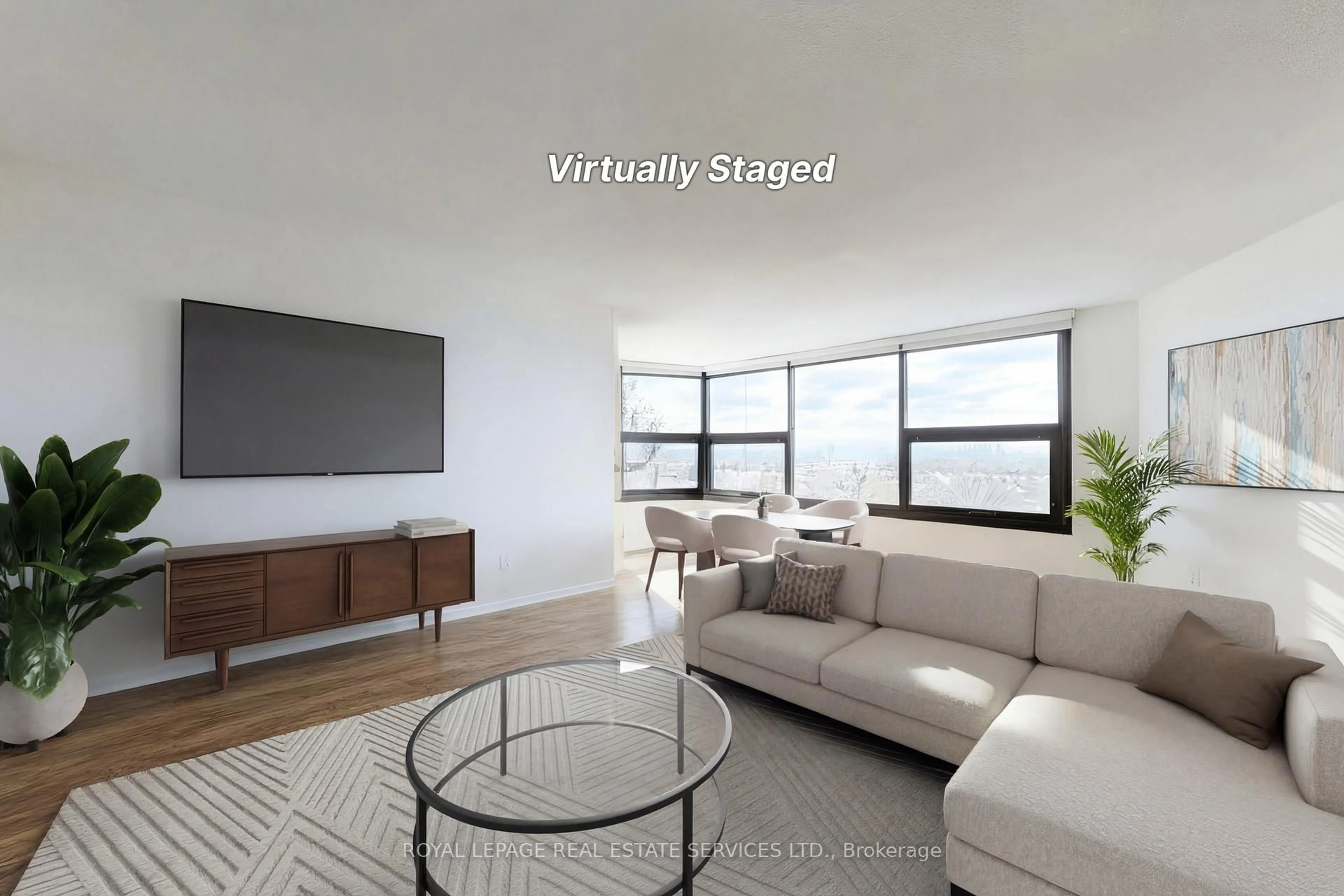 Living room with furniture, unknown for 1300 Bloor St #1005, Mississauga Ontario L4Y 3Z2