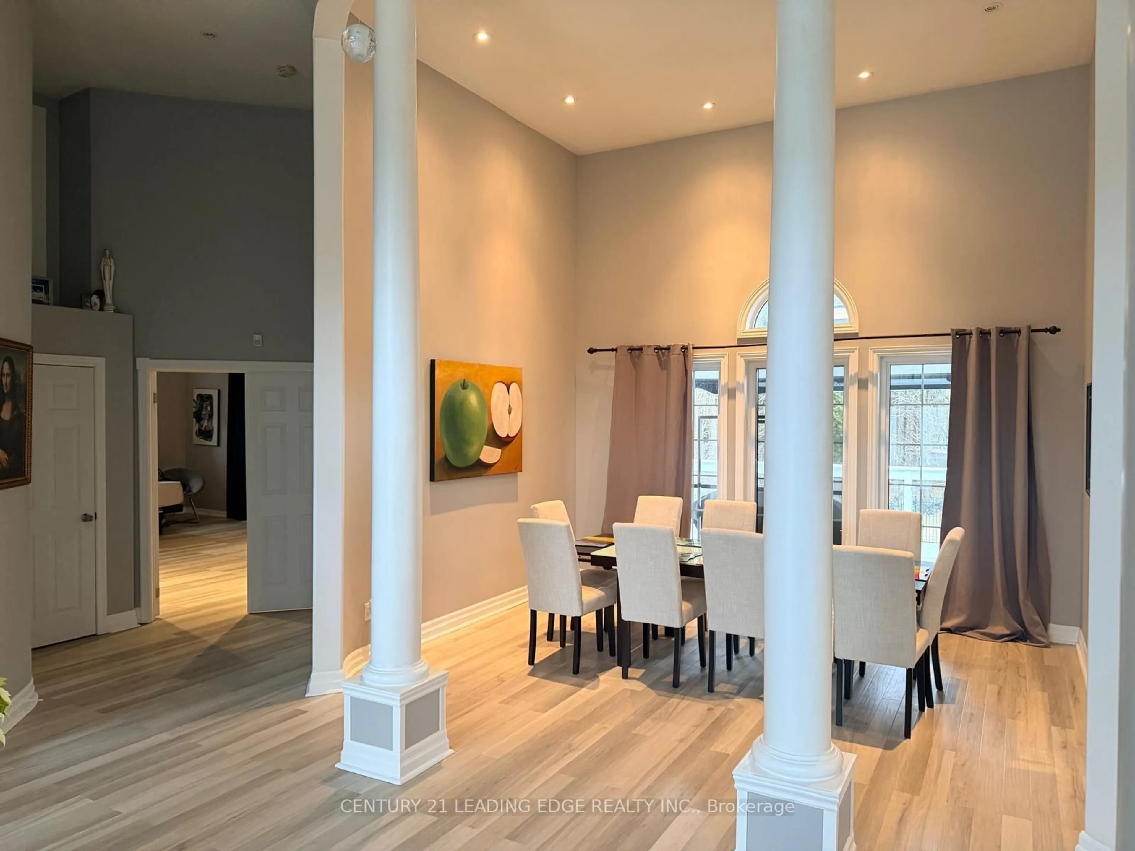 Dining room, unknown for 5165 PINERIDGE Dr, Milton Ontario L7J 2L7