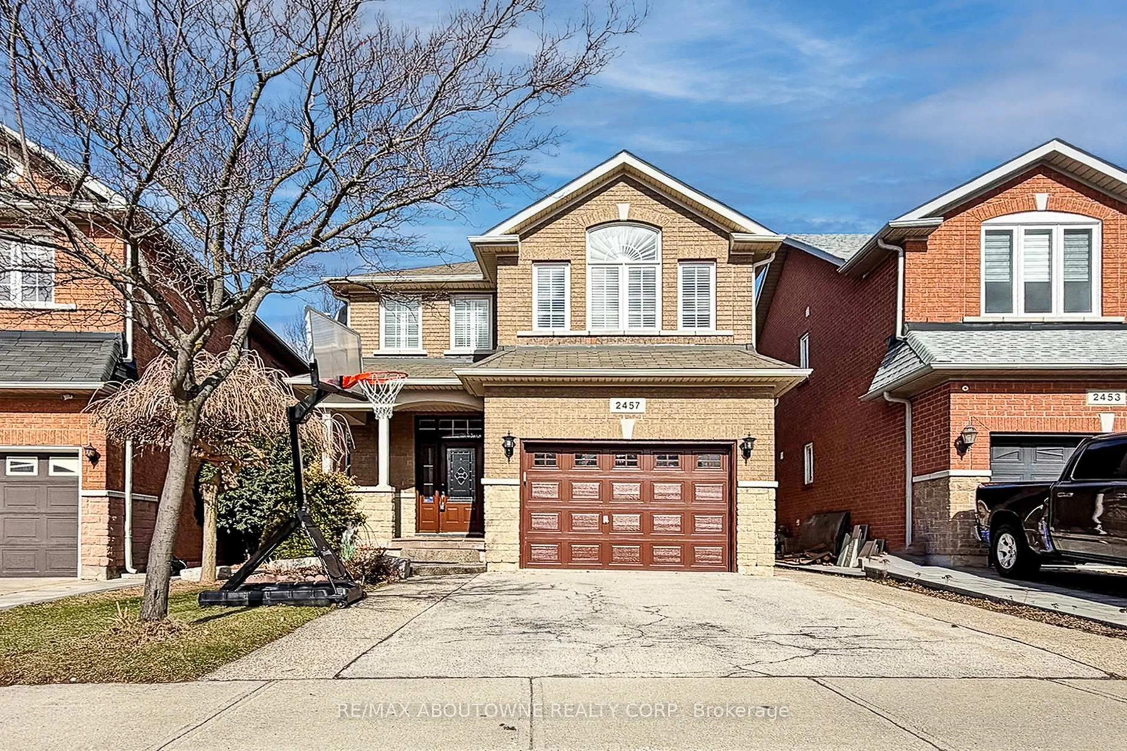 Home with brick exterior material, street for 2457 Hilda Dr, Oakville Ontario L6H 7N5