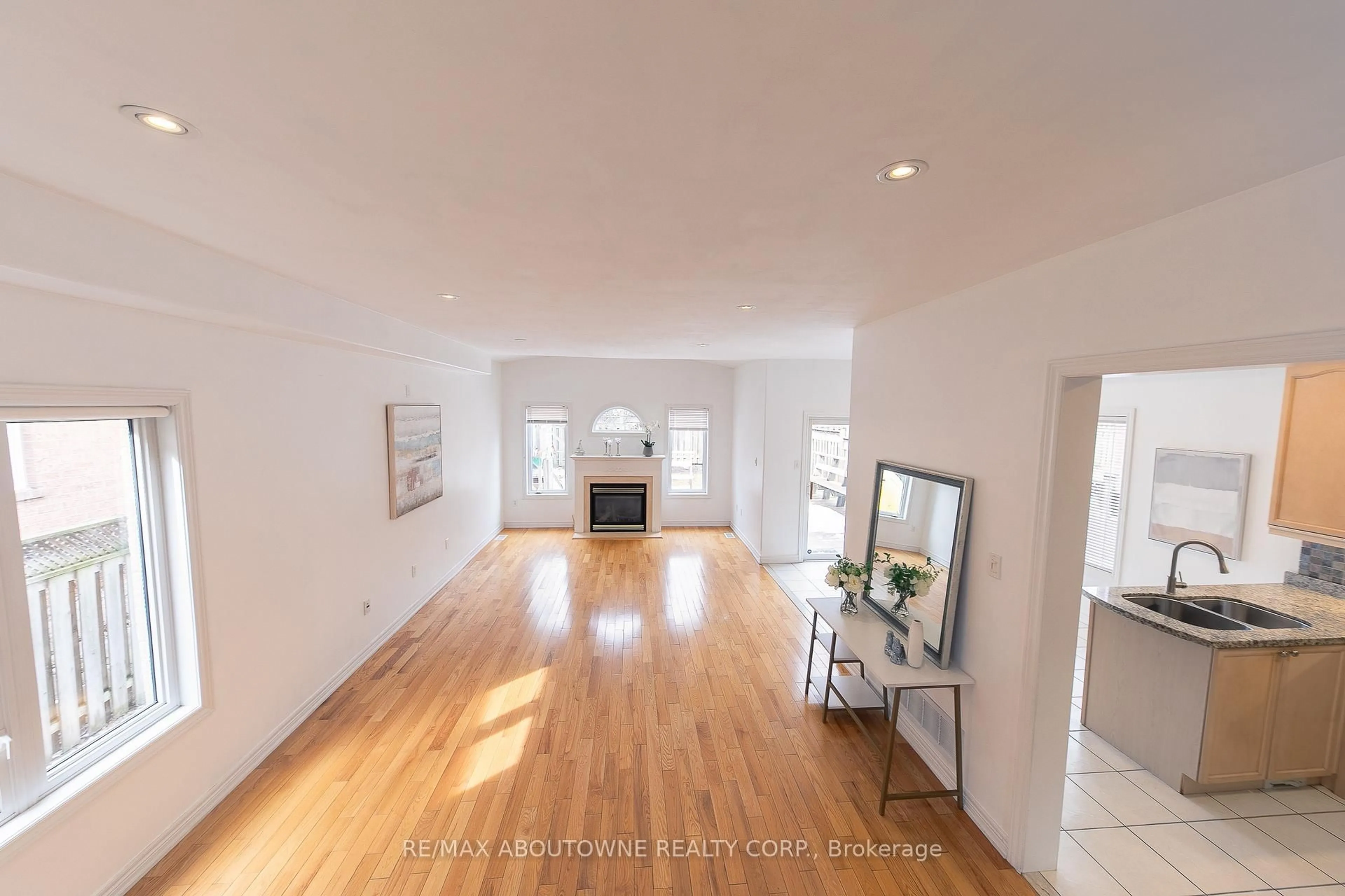 Unknown for 2457 Hilda Dr, Oakville Ontario L6H 7N5