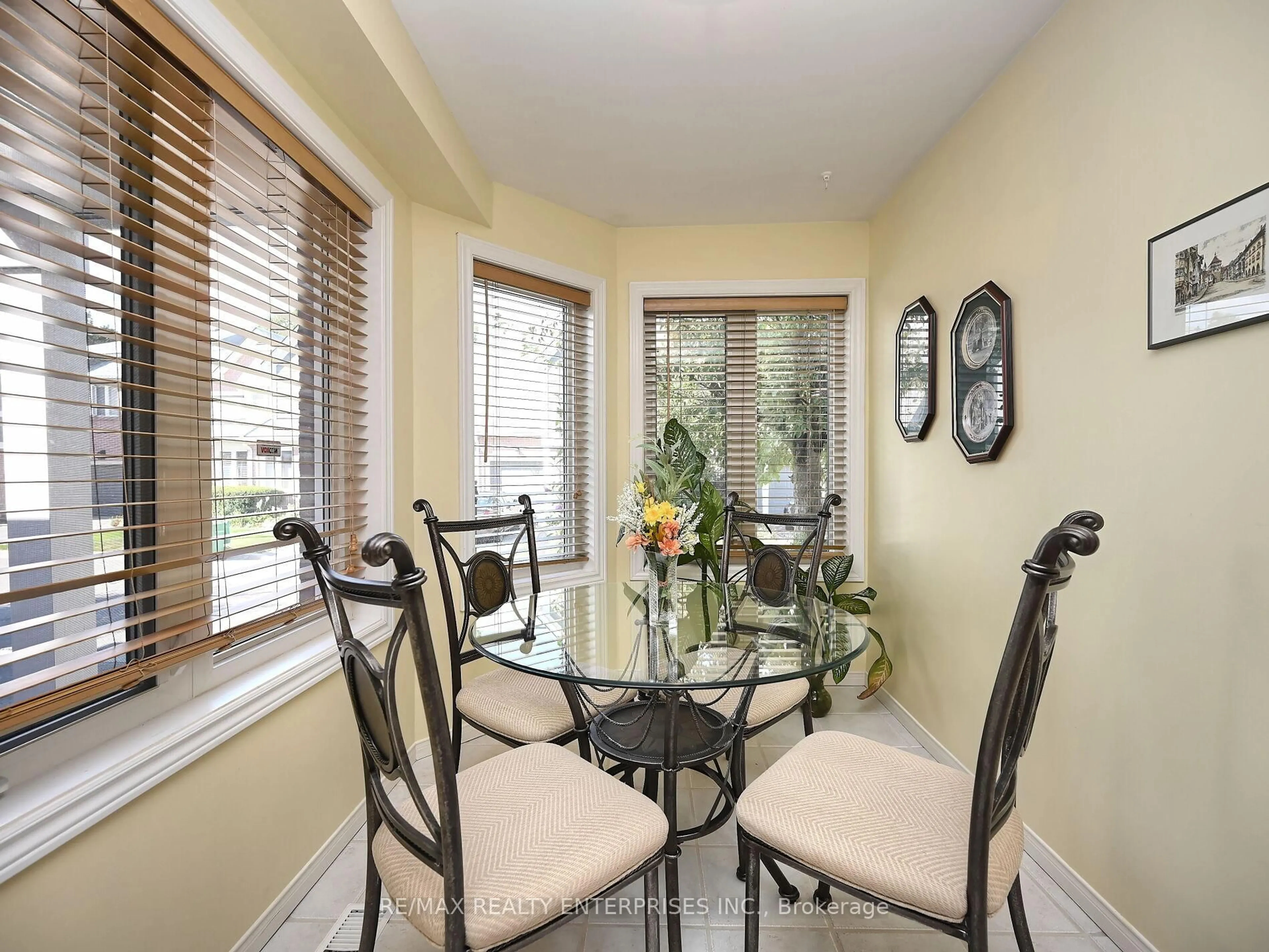 Dining room, unknown for 2205 South Millway Rd #114, Mississauga Ontario L5L 3T2