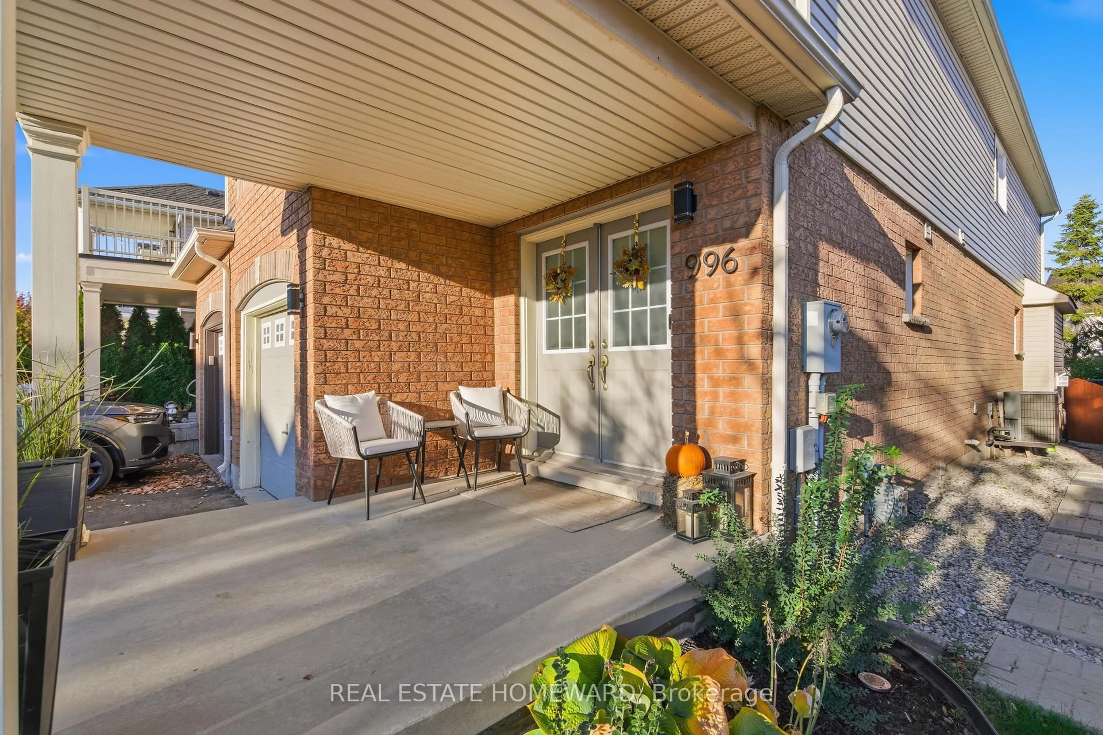 Unknown for 996 Donnelly St, Milton Ontario L9T 0A1