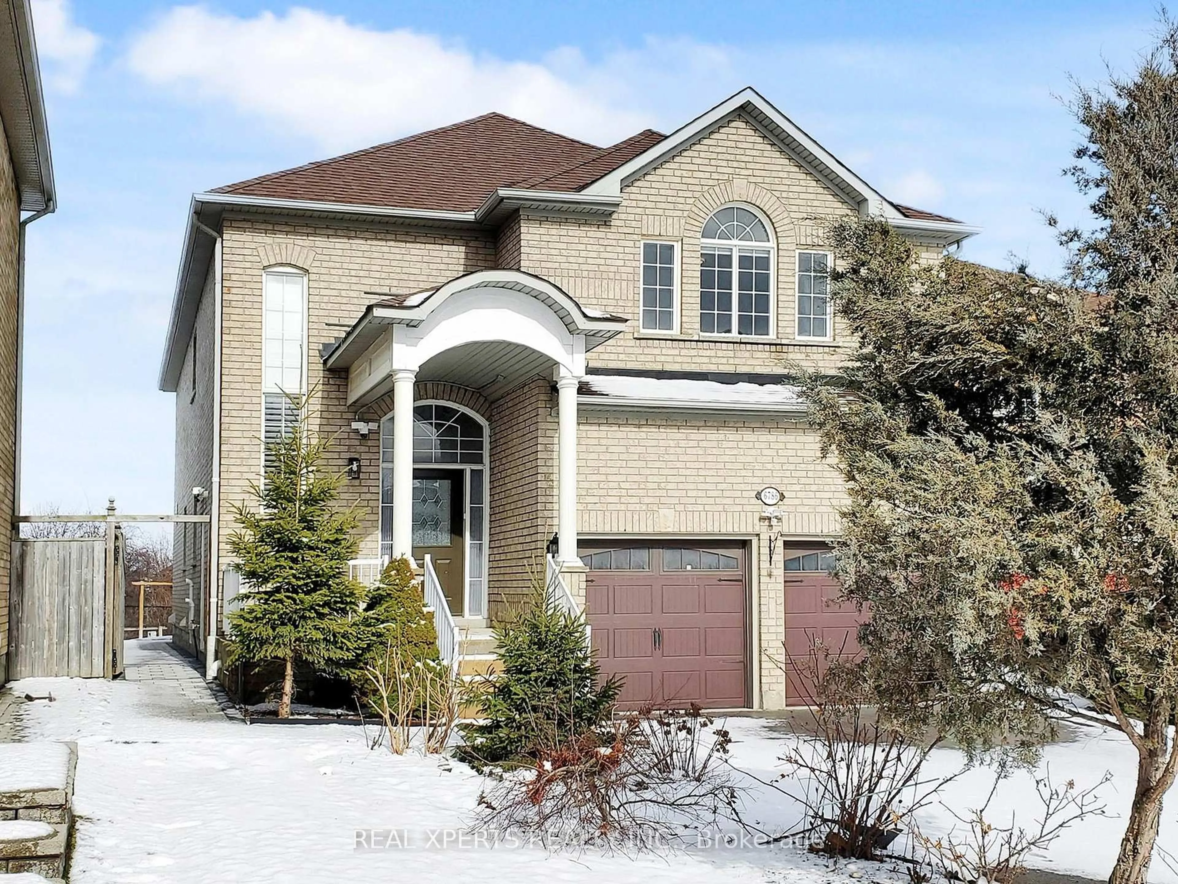 Home with brick exterior material, street for 6786 Kazoo Crt, Mississauga Ontario L5W 1T4