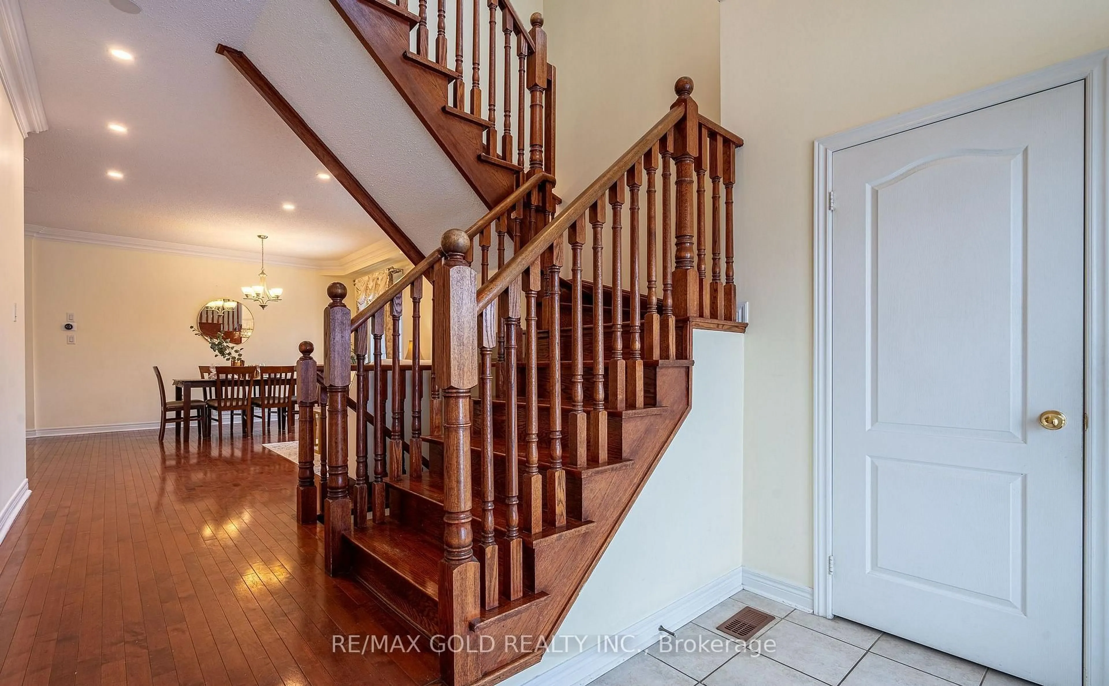 Unknown for 311 Father Tobin Rd, Brampton Ontario L6R 0P4