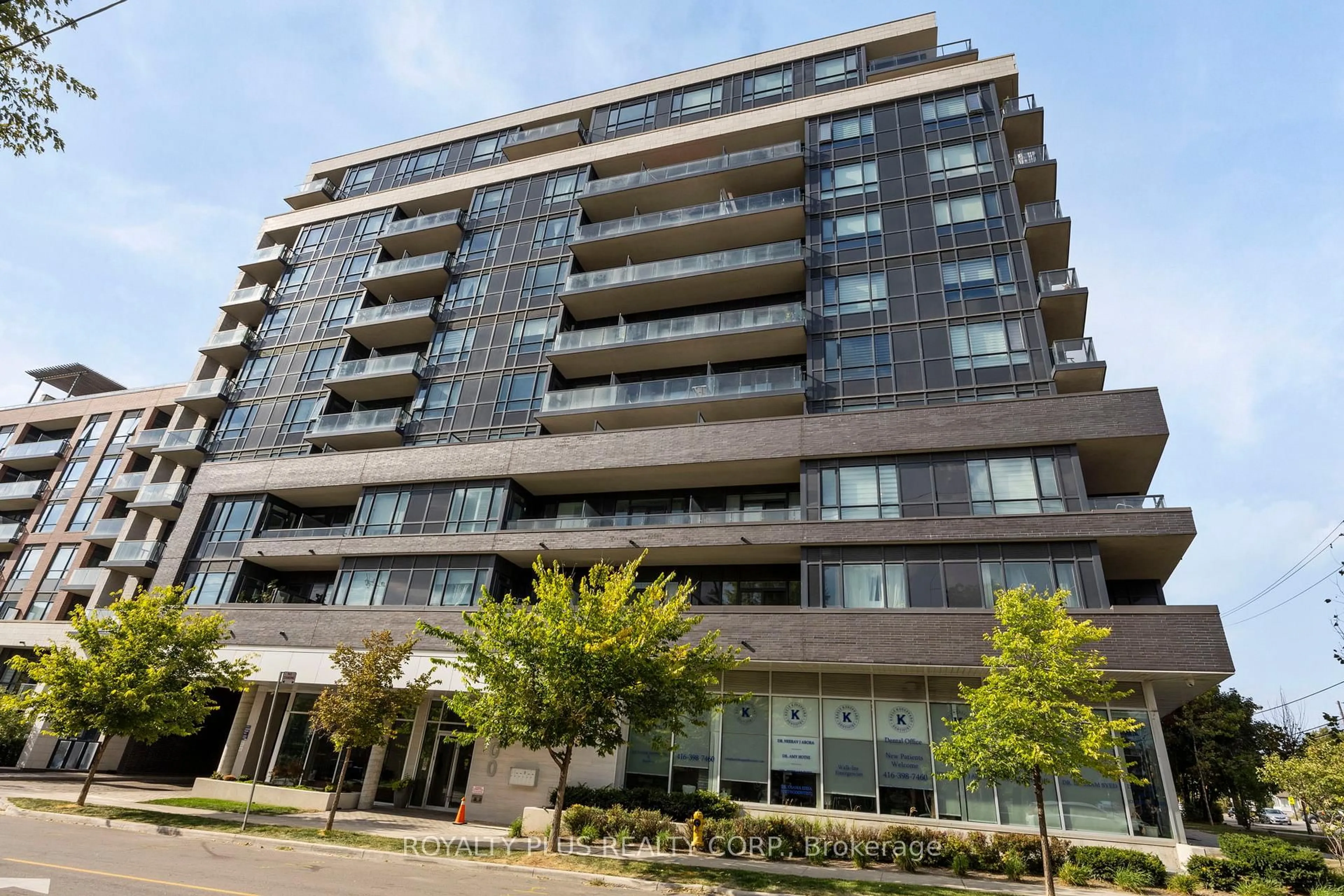 Patio, building for 2800 Keele St #407, Toronto Ontario M3M 0B8