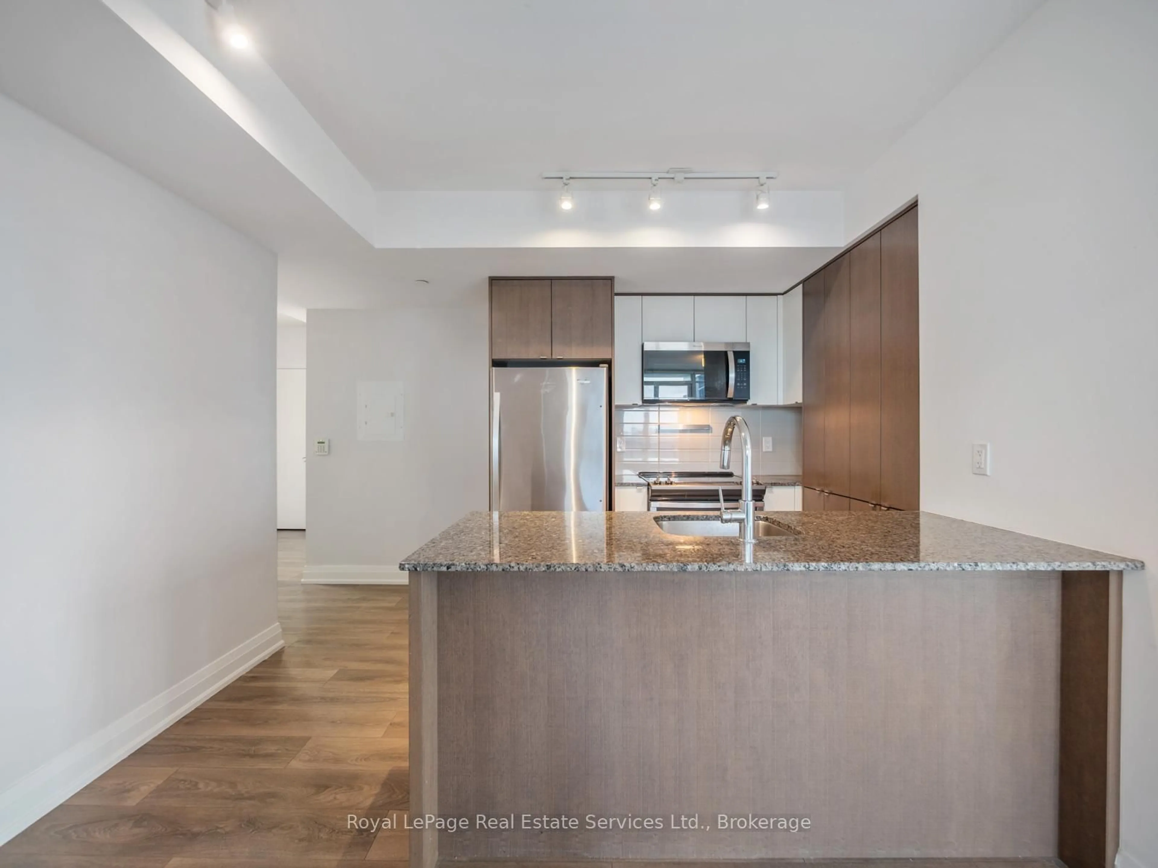 Unknown for 9 Valhalla Inn Rd #2107, Toronto Ontario M9B 1B2