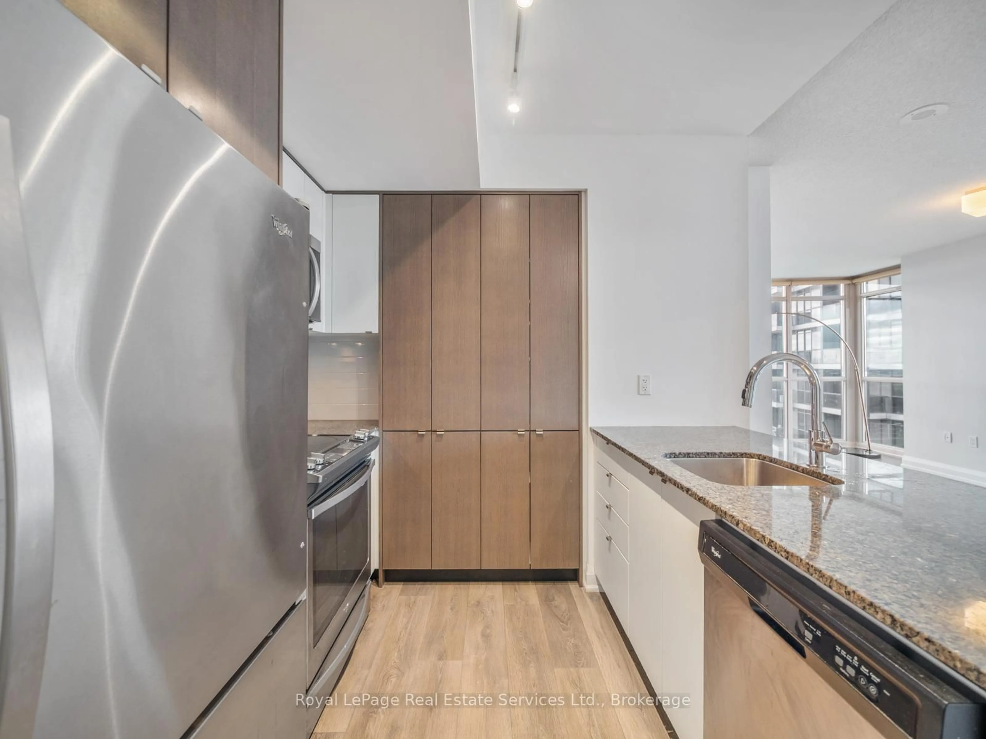 Unknown for 9 Valhalla Inn Rd #2107, Toronto Ontario M9B 1B2