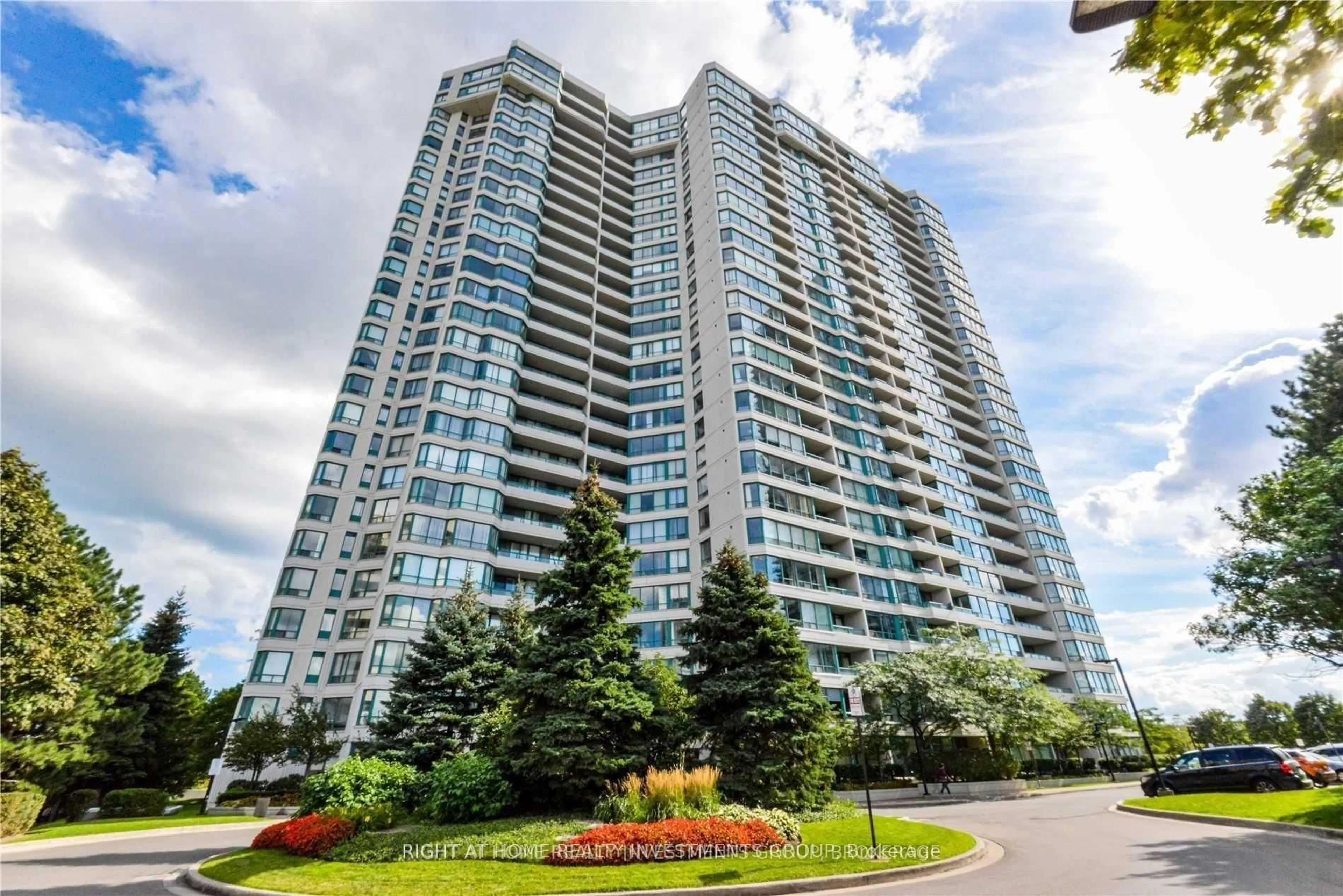 Unknown for 550 Webb Dr #812, Mississauga Ontario L5B 3Y4