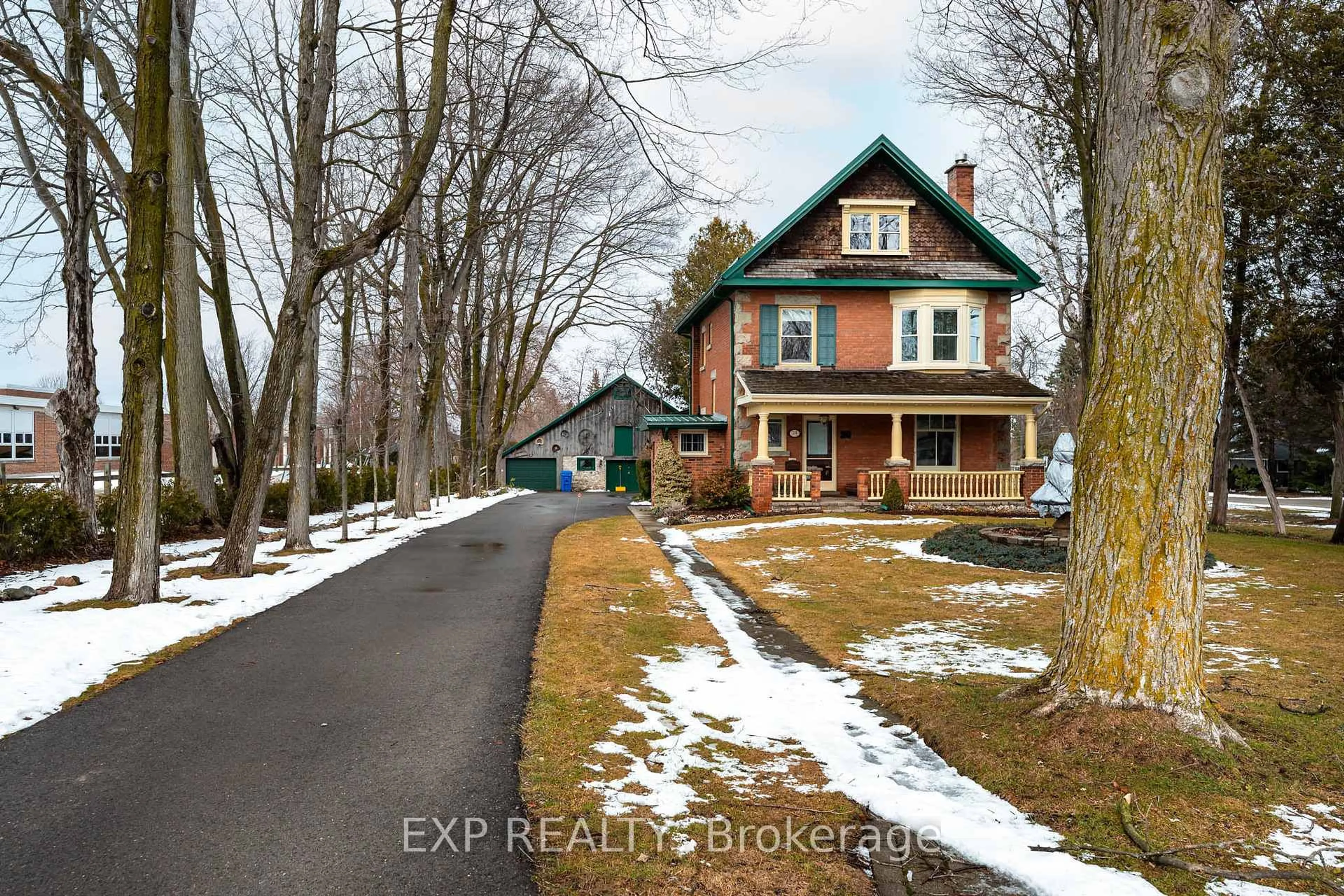 A pic from outside/outdoor area/front of a property/back of a property/a pic from drone, street for 24 Faulkner St, Orangeville Ontario L9W 2G6