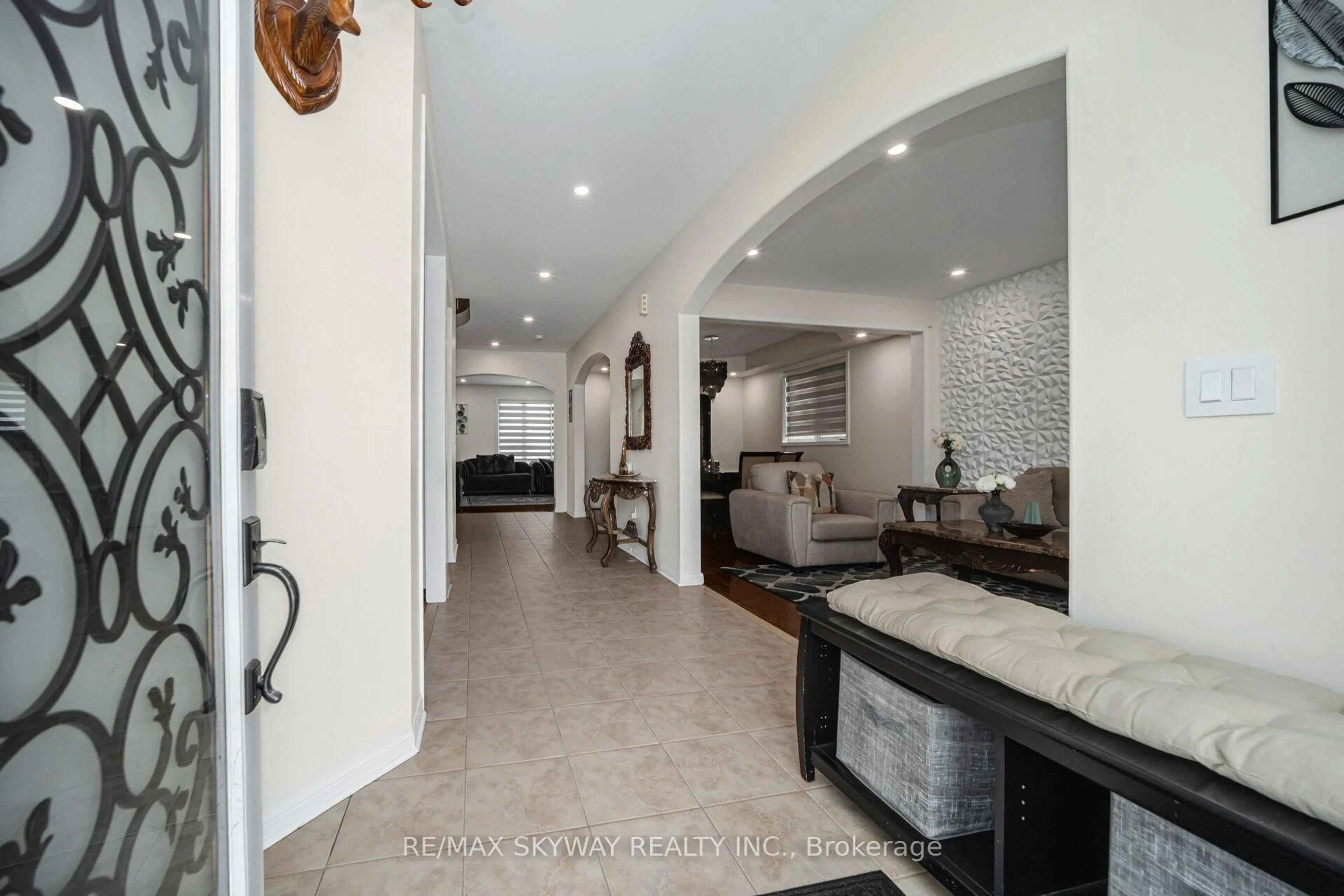 Unknown for 104 Whitwell Dr, Brampton Ontario L6P 1L2