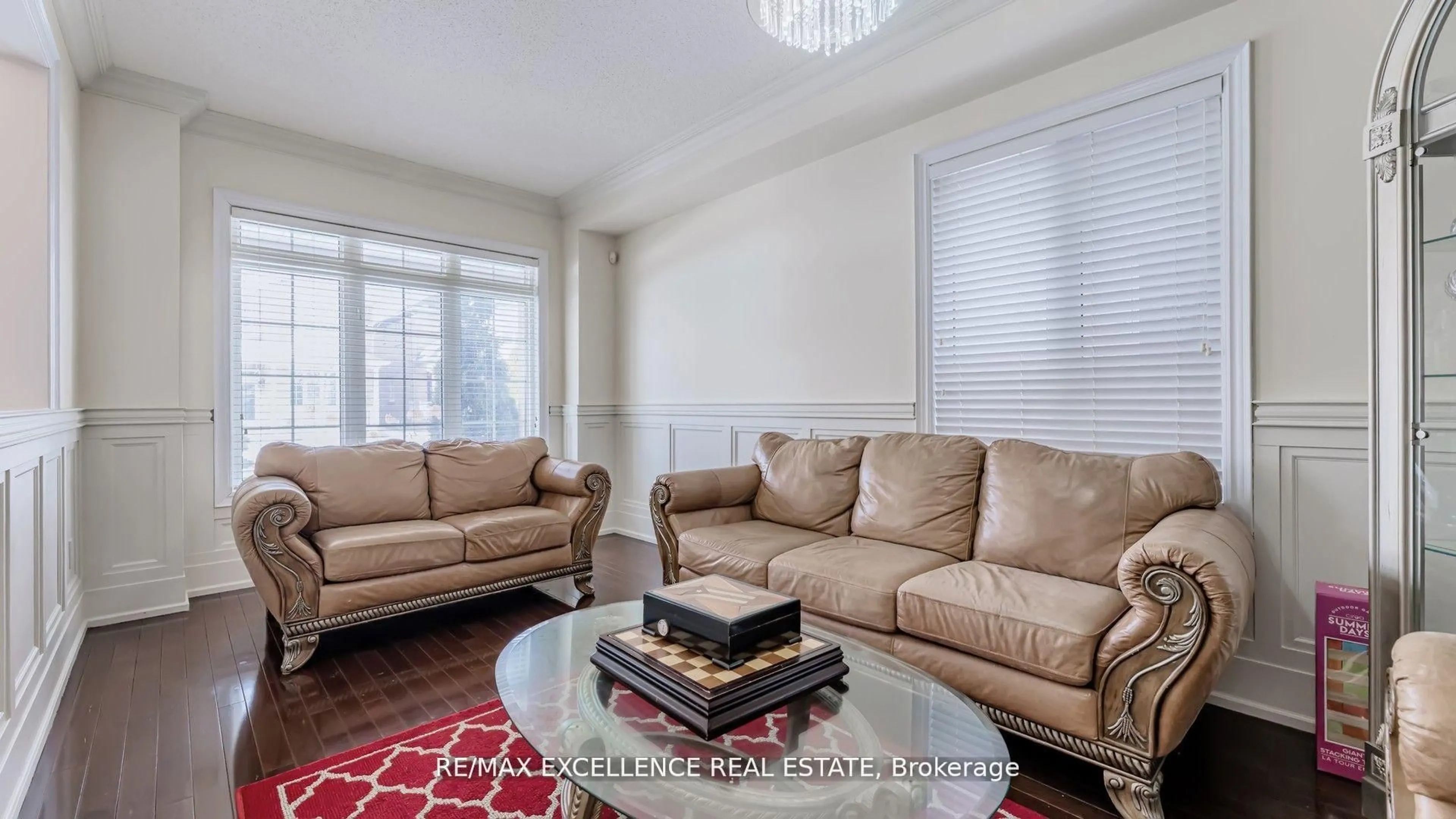 Living room with furniture, unknown for 68 Bluffwood Cres, Brampton Ontario L6P 2P3