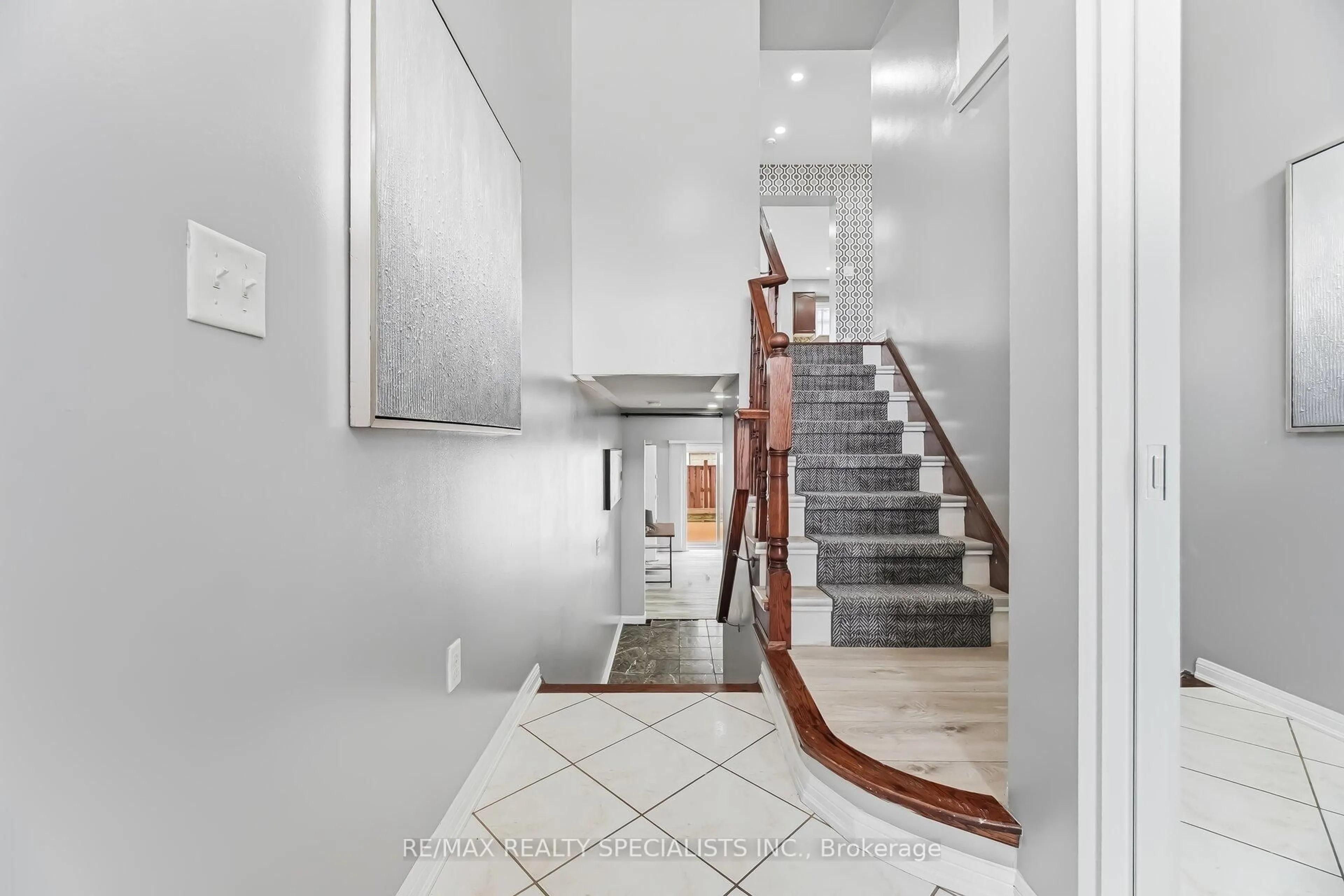 Unknown for 36 Lathbury St, Brampton Ontario L7A 0R5