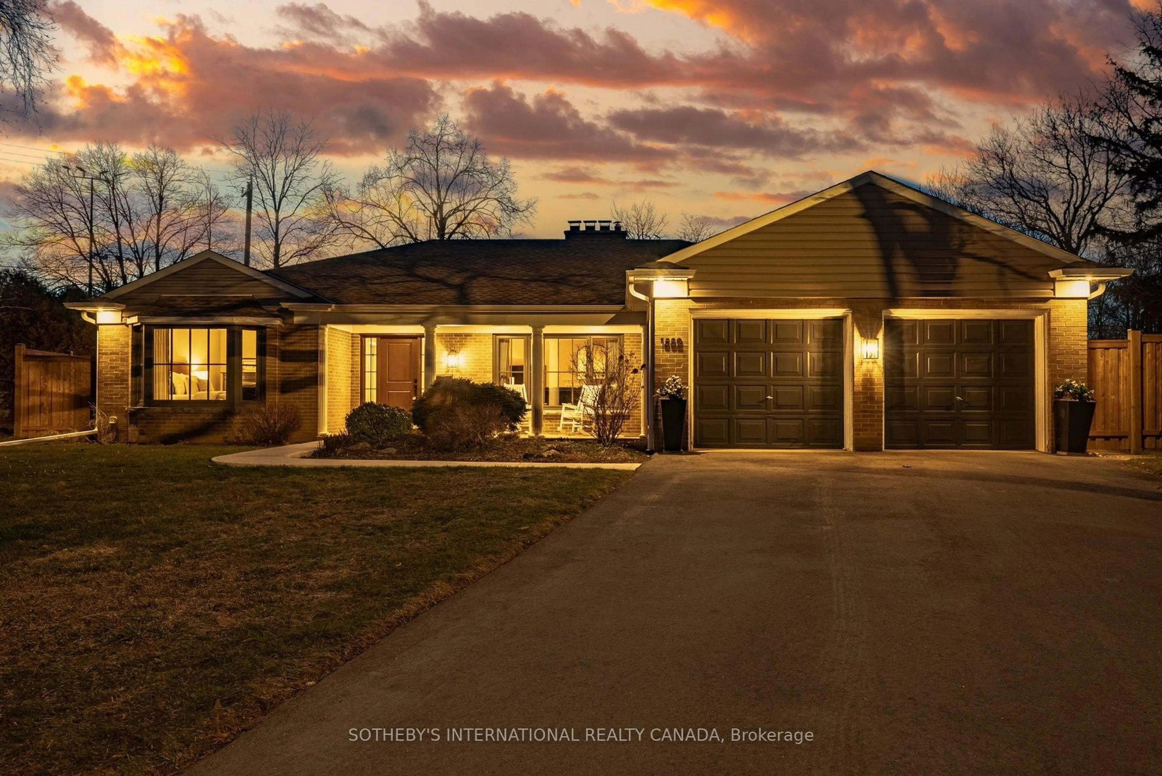 Unknown for 1582 Frontenac Pl, Burlington Ontario L7P 1M6