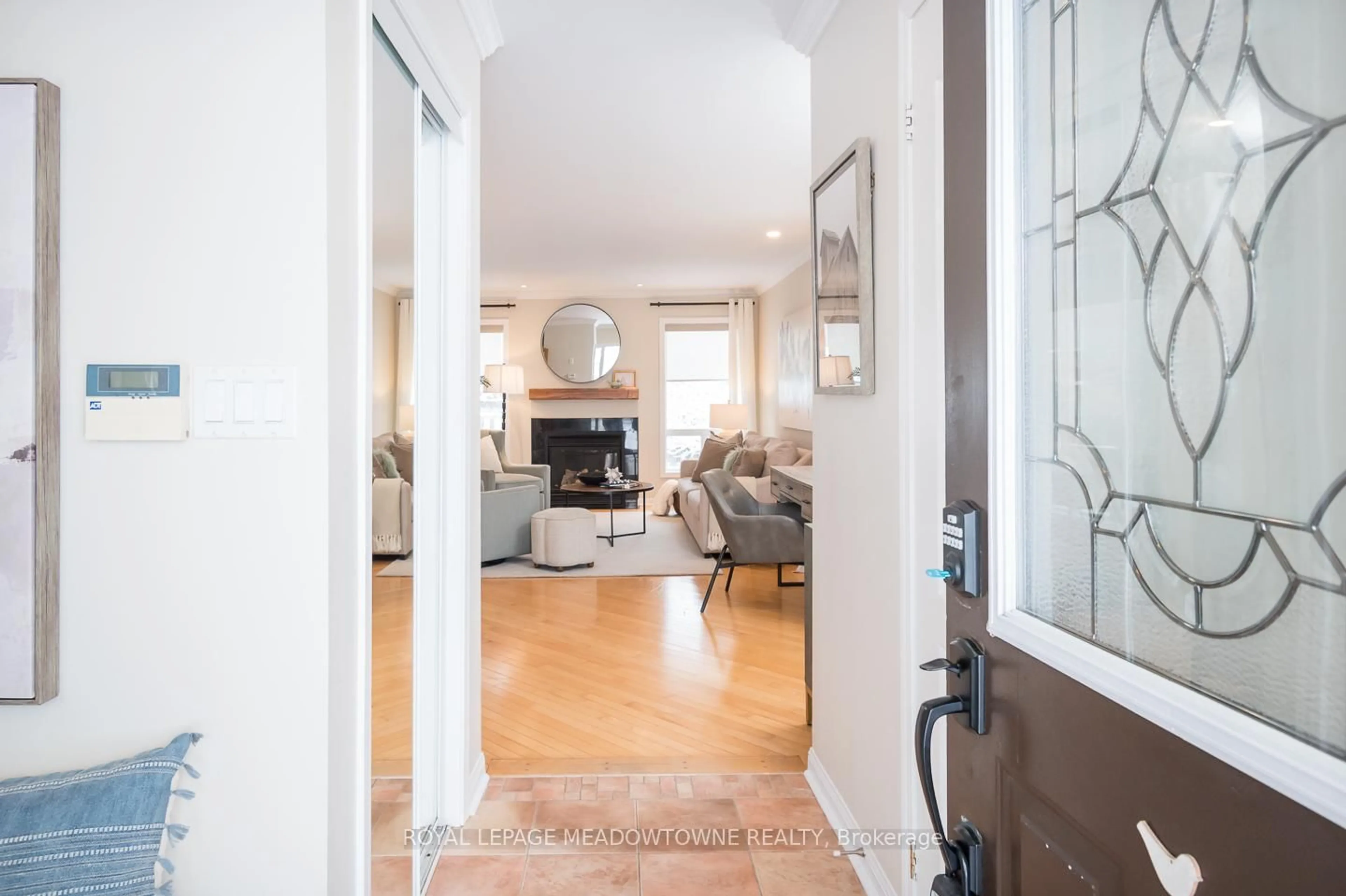 Indoor entryway for 703 Edwards Ave, Milton Ontario L9T 6B4