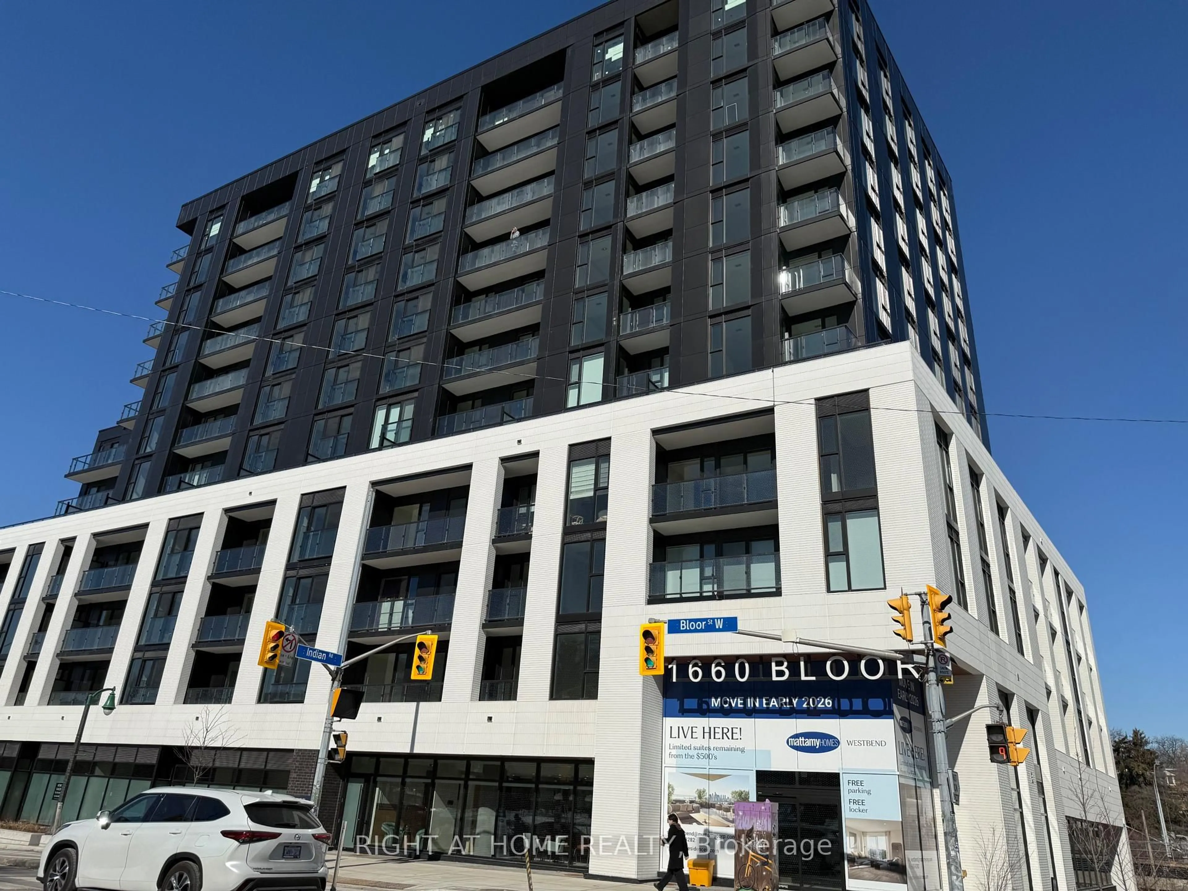 Unknown for 1660 Bloor St #402, Toronto Ontario M6P 0C6