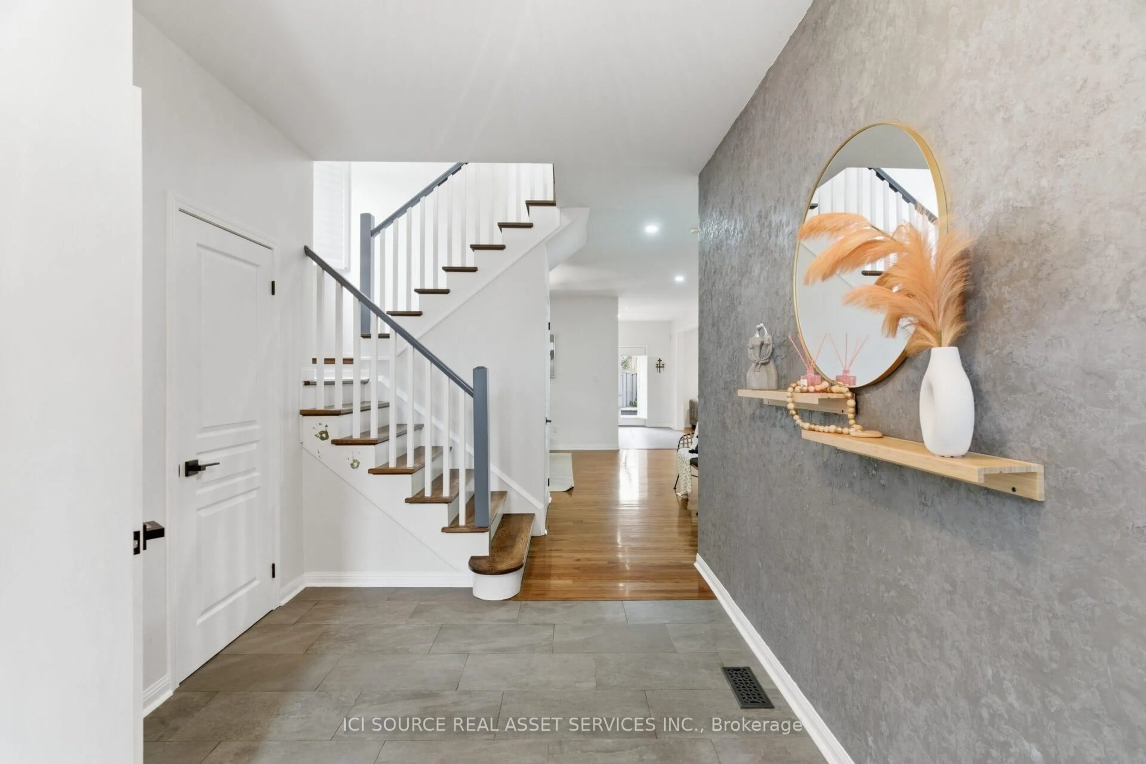 Unknown for 2202 Brookhaven Cres, Oakville Ontario L6M 5B8