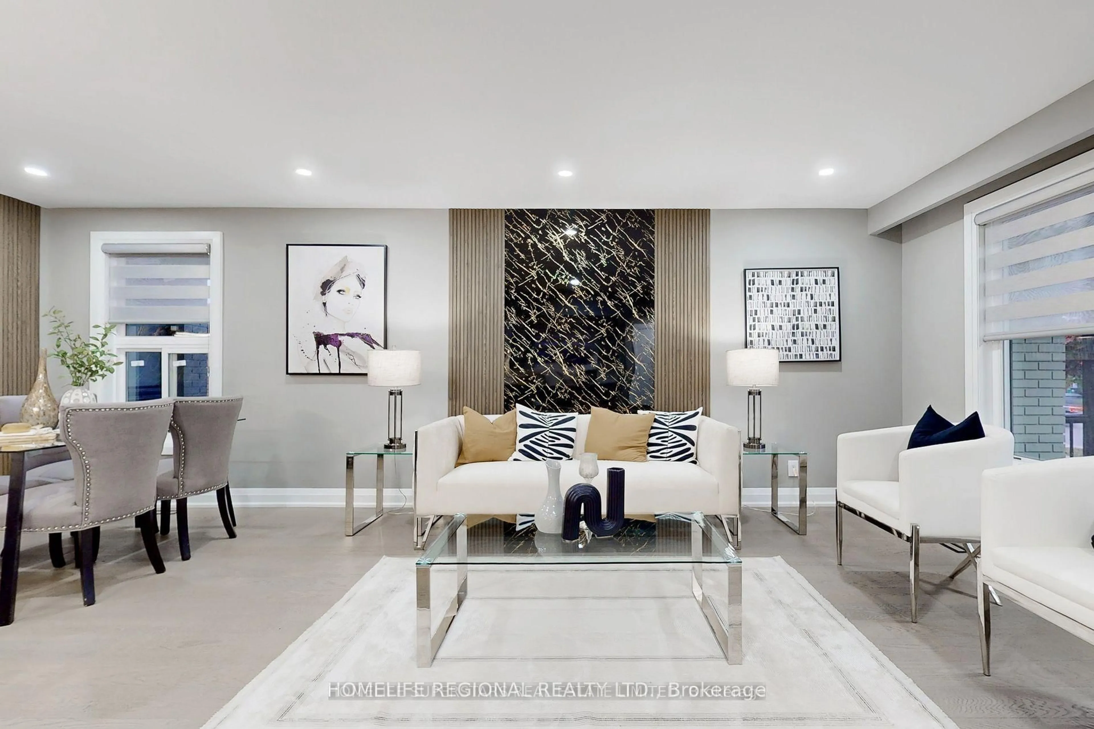 Living room with furniture, unknown for 7537 Lully Crt, Mississauga Ontario L4T 2P2