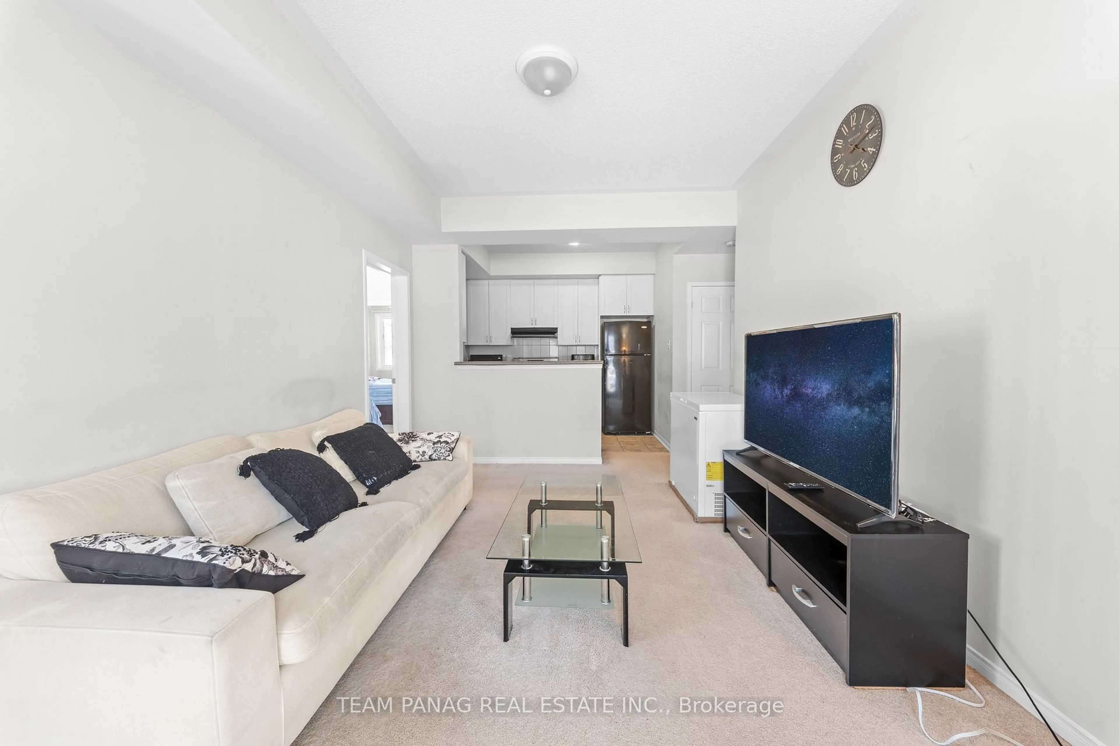 Living room with furniture, unknown for 60 Fairwood Circ #85, Brampton Ontario L6R 0Y6