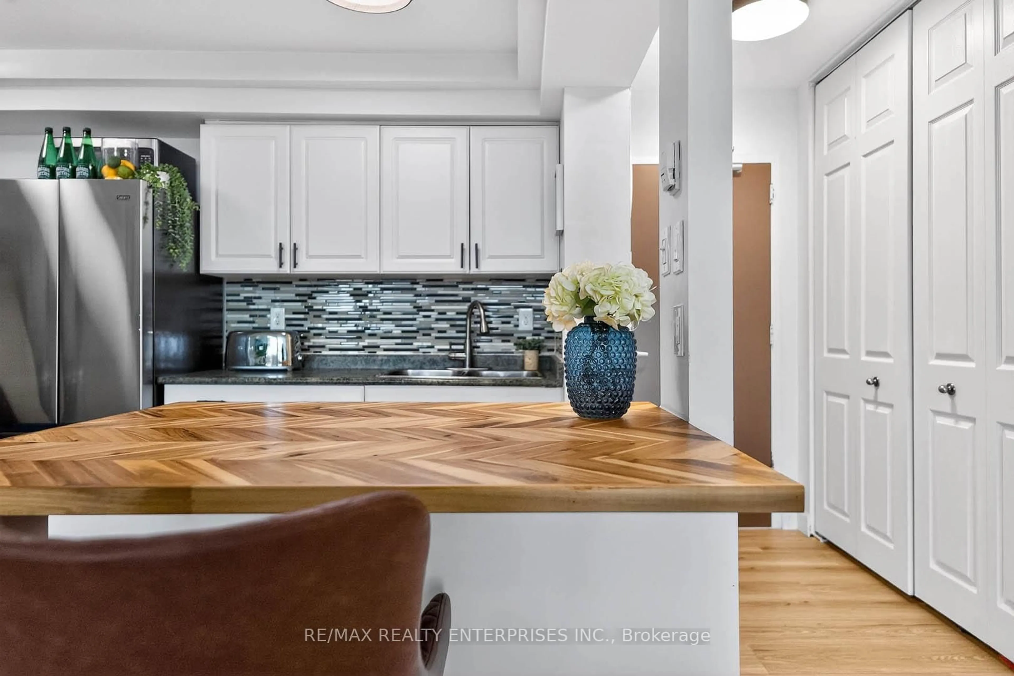 Open concept kitchen, unknown for 345 Driftwood Ave #504, Toronto Ontario M3N 2P4