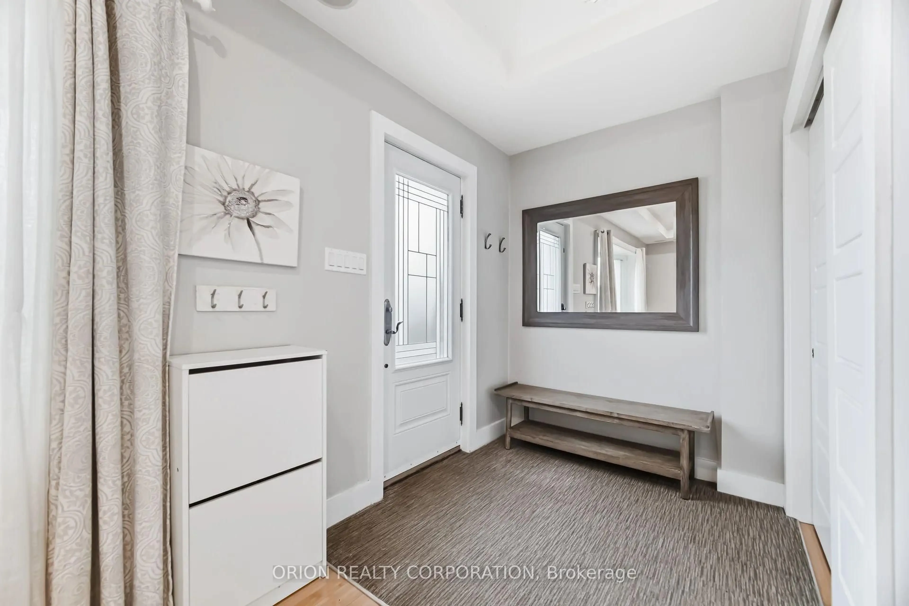 Unknown for 40 Briarwood Ave, Mississauga Ontario L5G 3N6