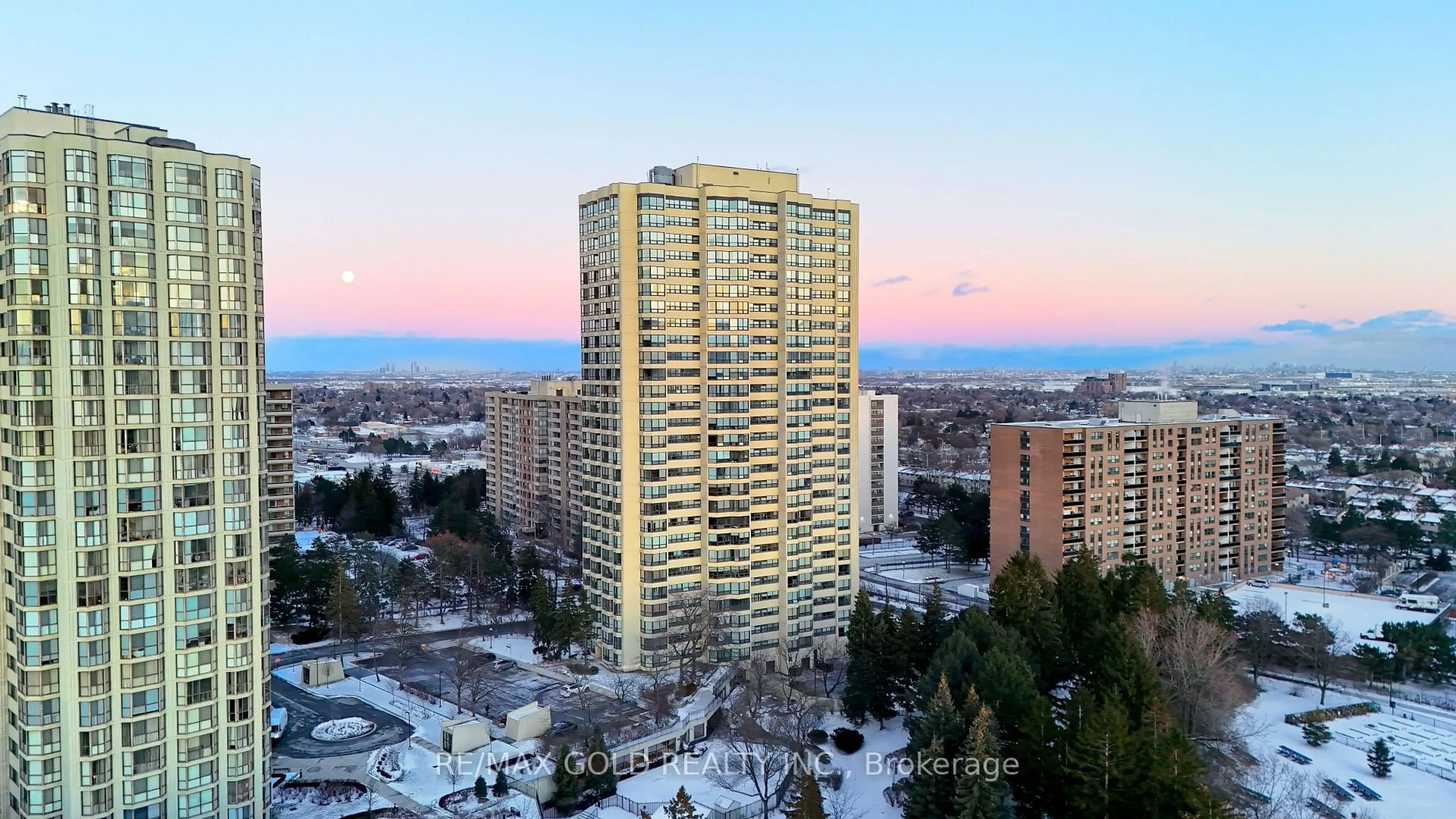 Unknown for 8 Lisa St #1602, Brampton Ontario L6T 4S6