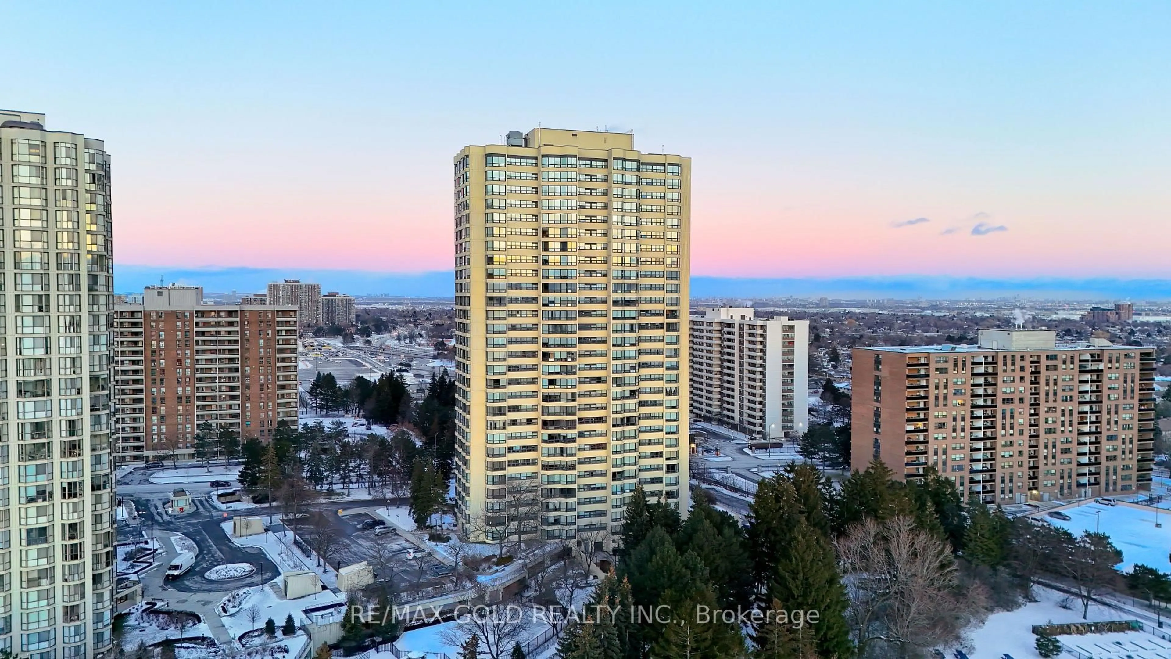 Unknown for 8 Lisa St #1602, Brampton Ontario L6T 4S6