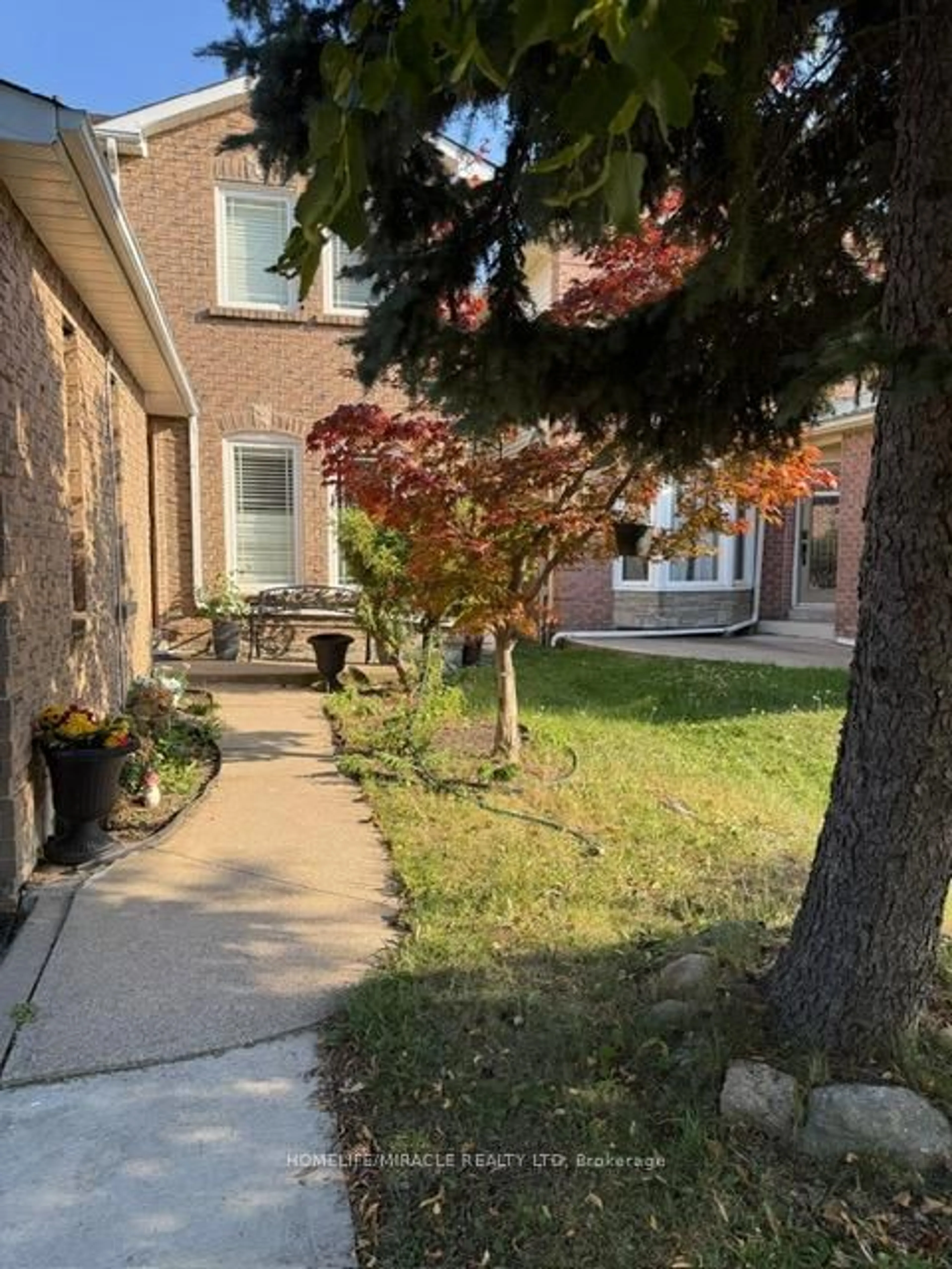 Unknown for 6296 Prairie Circ, Mississauga Ontario L5N 5Y7