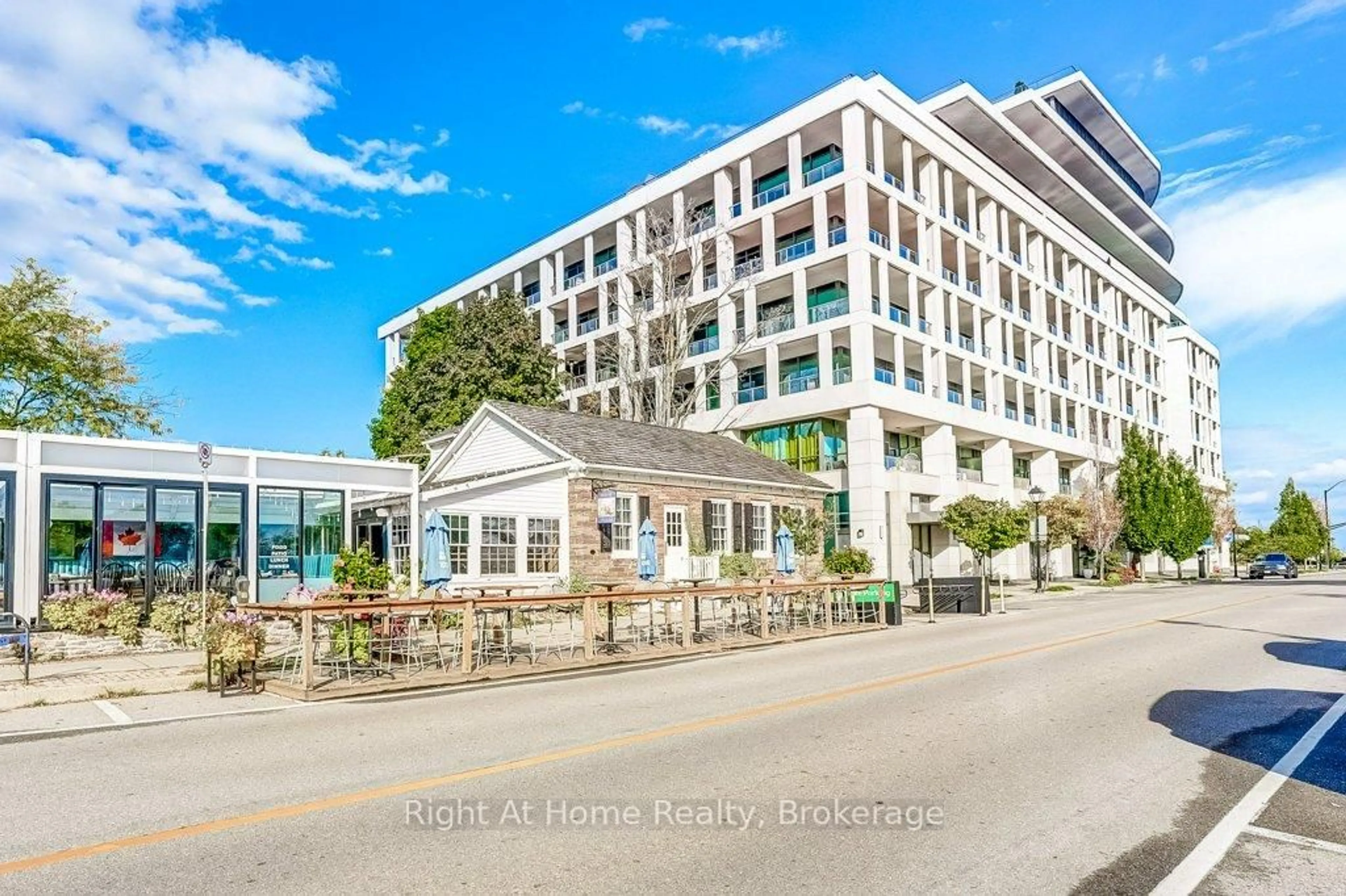 Unknown for 11 Bronte Rd #201, Oakville Ontario L6L 0E1