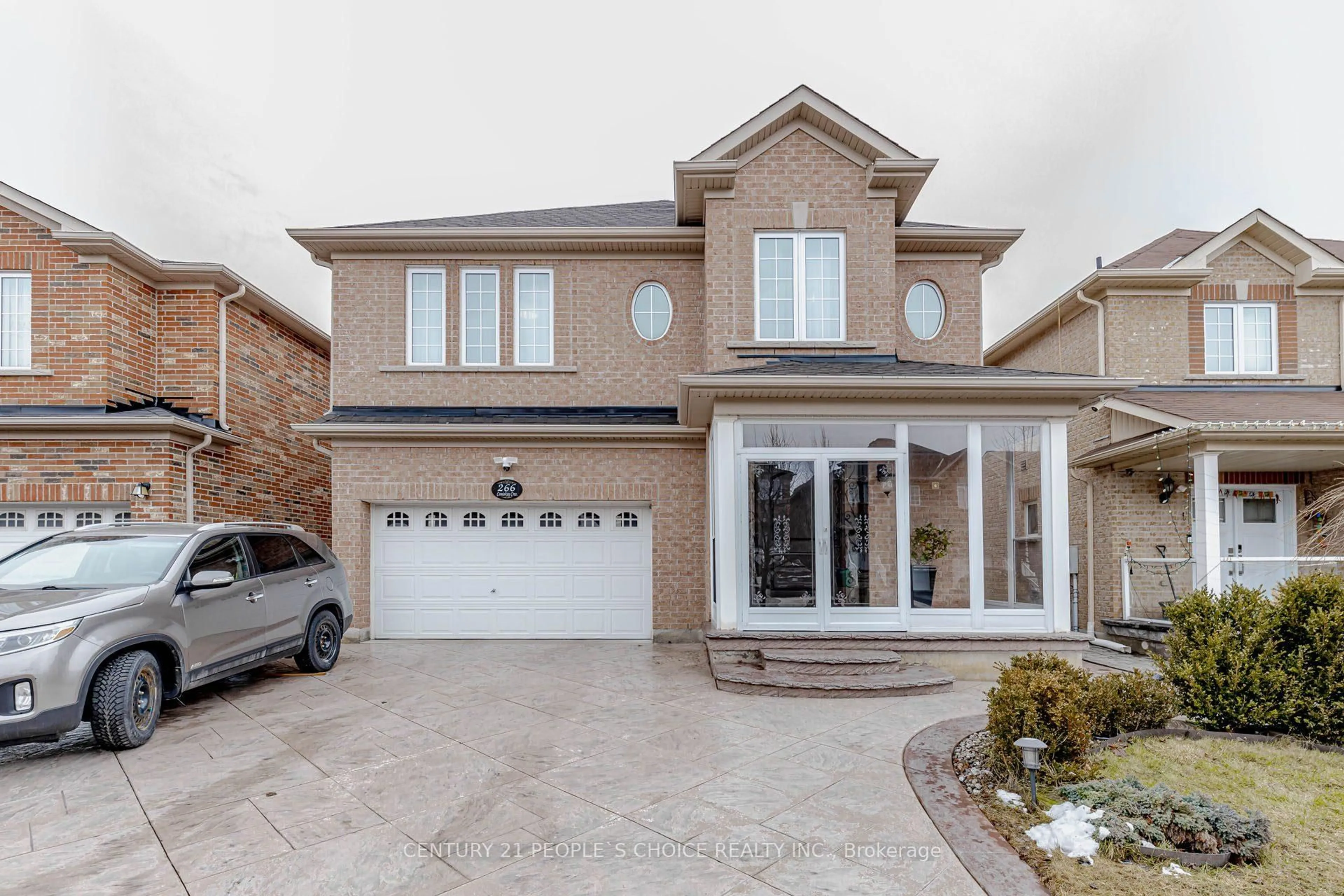 Unknown for 266 Comiskey Cres, Mississauga Ontario L5W 0C4