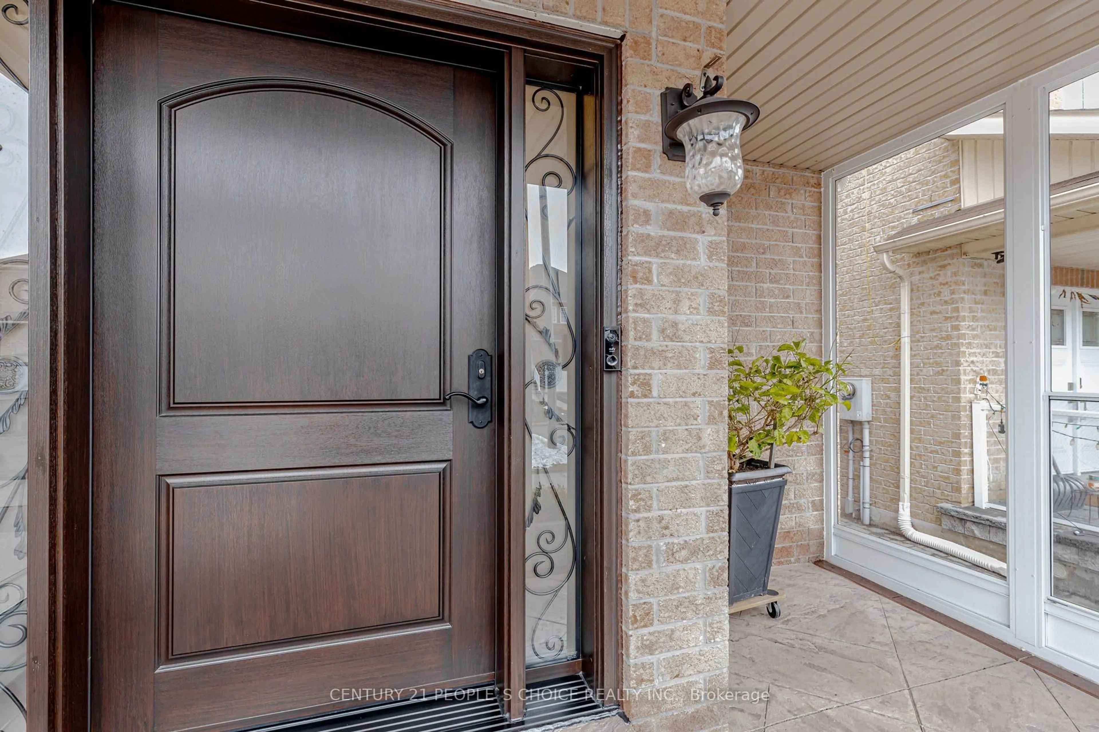 Unknown for 266 Comiskey Cres, Mississauga Ontario L5W 0C4