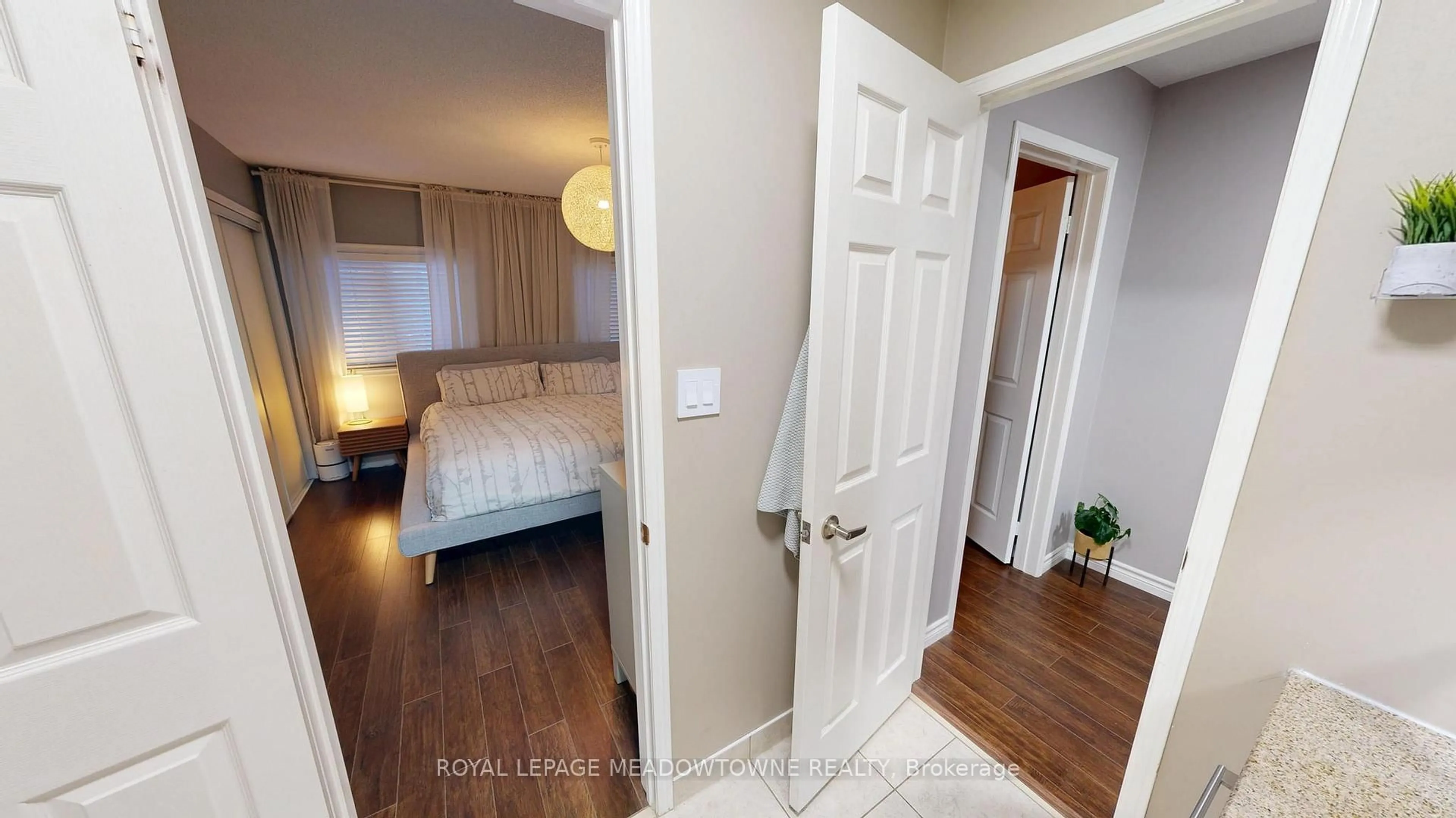 Unknown for 1591 South Parade Crt #2, Mississauga Ontario L5M 6G1