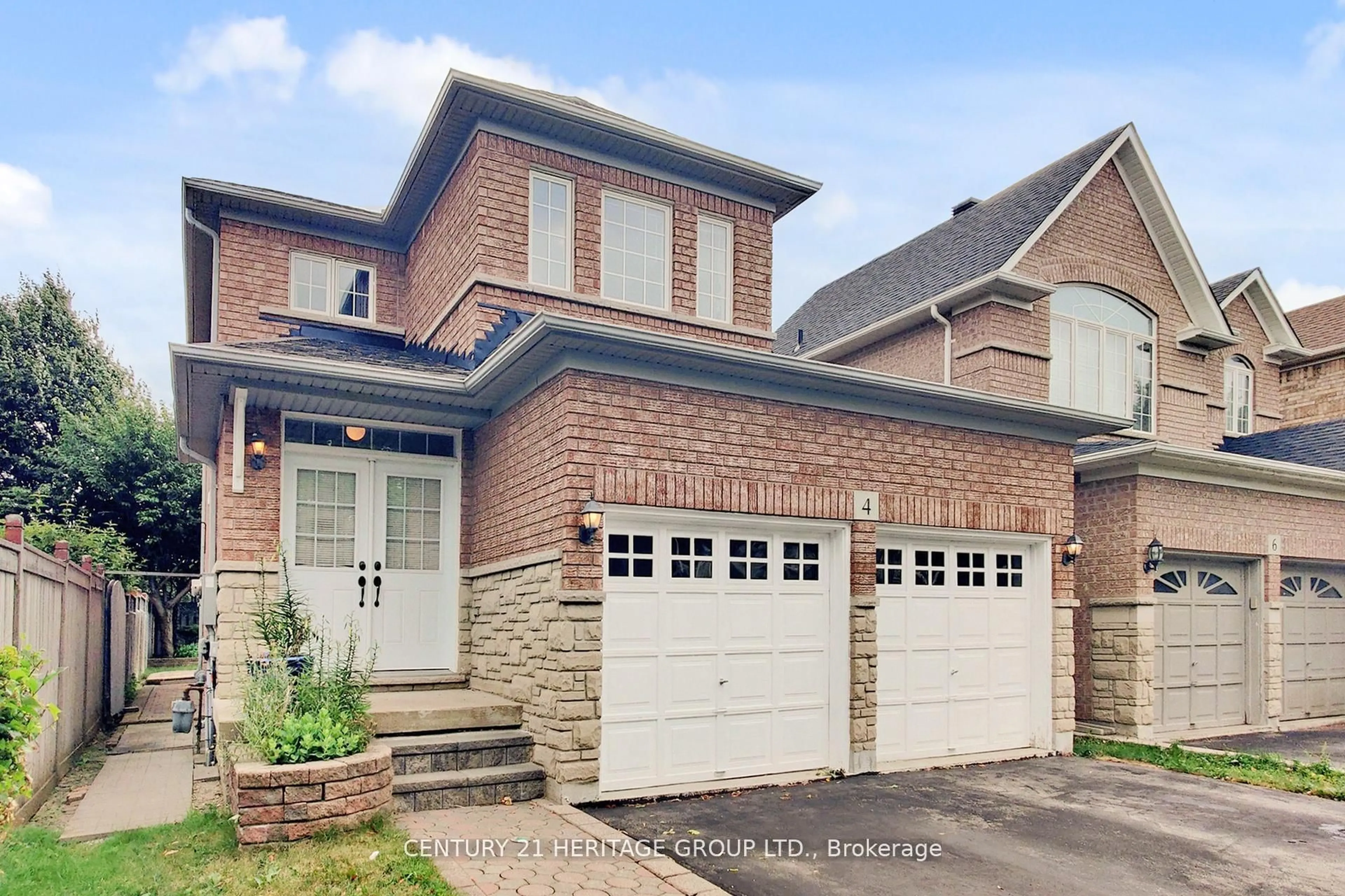 Home with brick exterior material, street for 4 Sunnyvale Gate, Brampton Ontario L6S 6J3