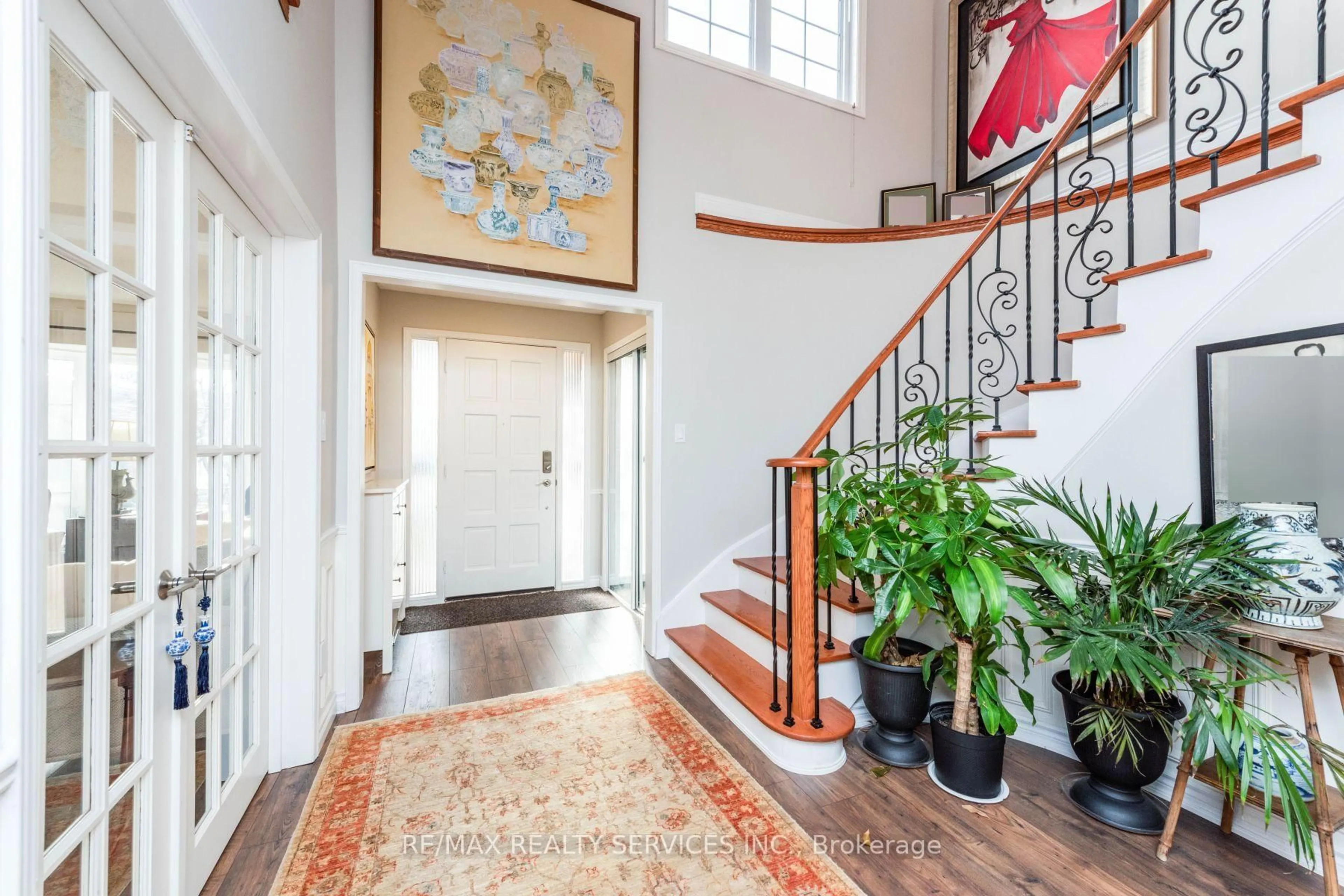 Indoor entryway for 1928 Aldermead Rd, Mississauga Ontario L5M 2Z9