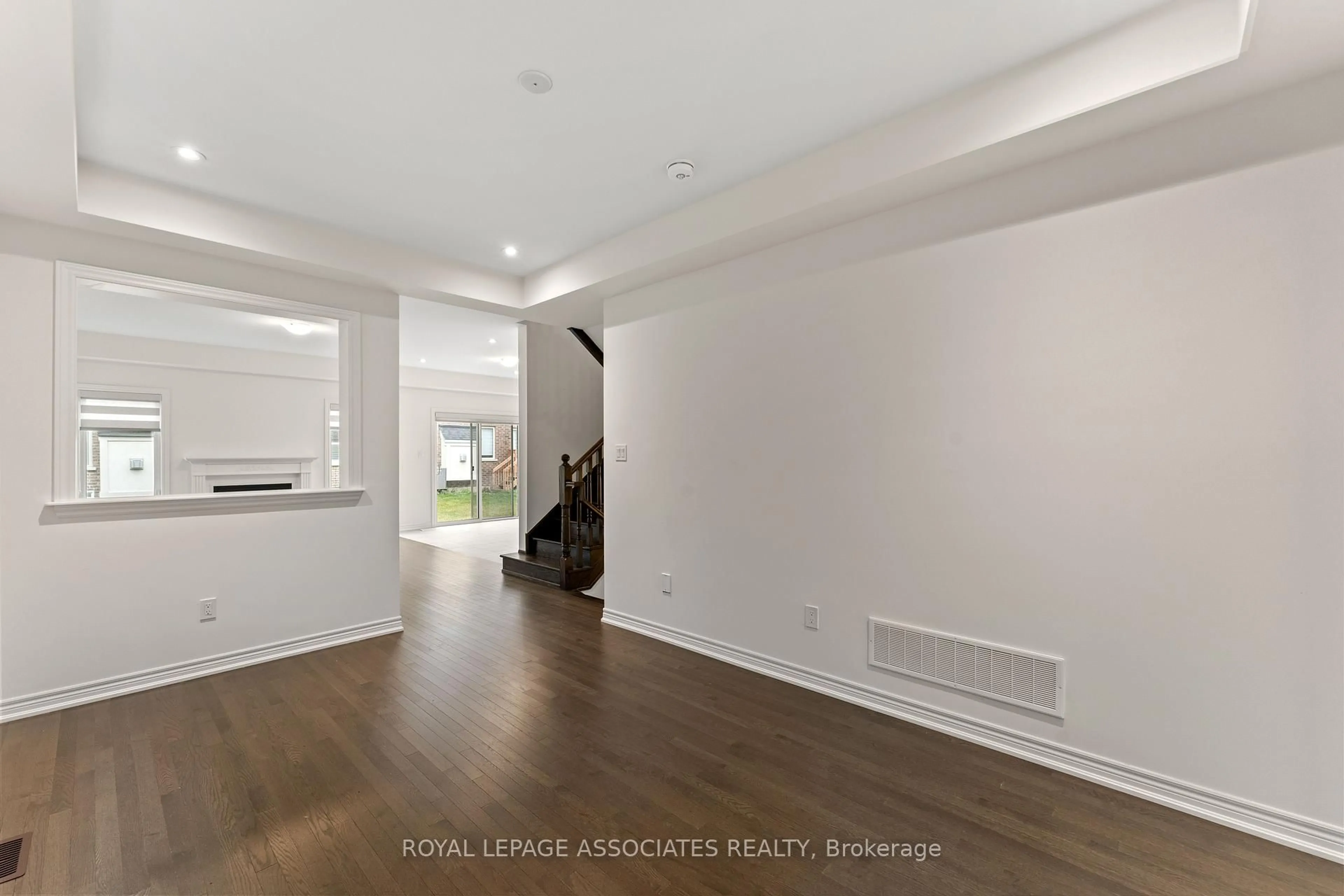 Unknown for 3909 Koenig Rd, Burlington Ontario L7M 0Z9