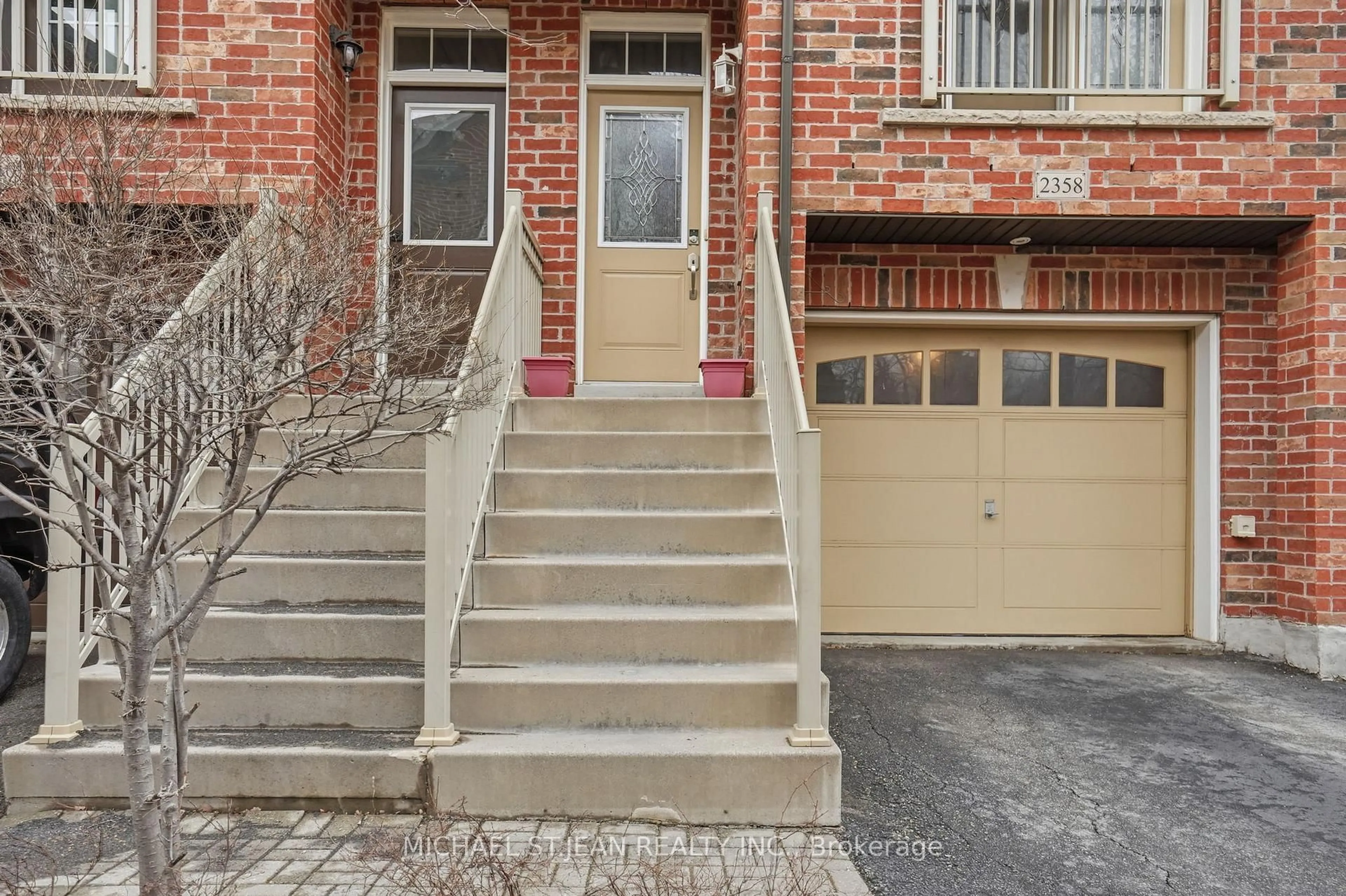 Stairs for 2358 Treversh Common, Burlington Ontario L7R 0C8