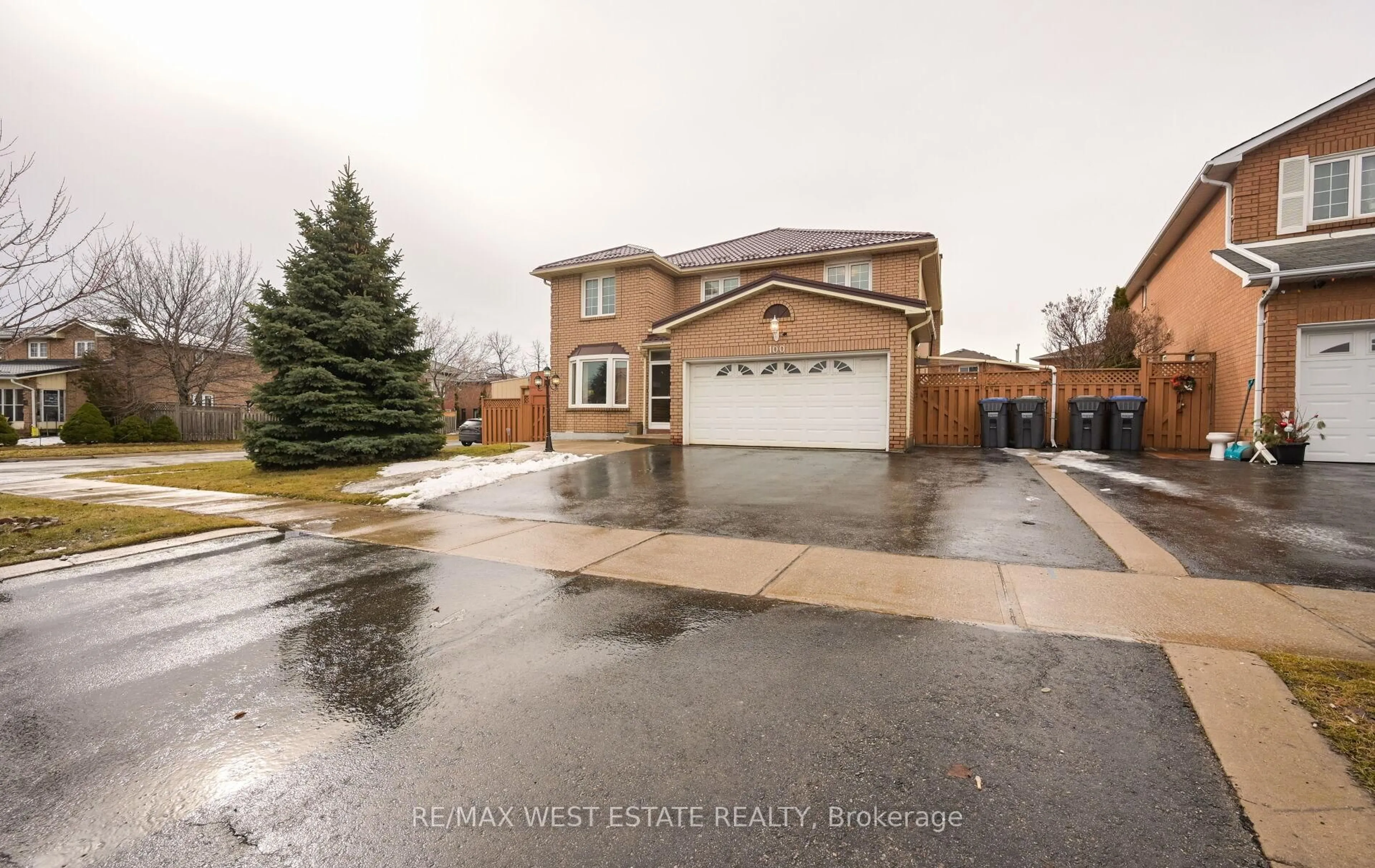 Unknown for 100 Hinchley Wood Grve, Brampton Ontario L6V 4J1