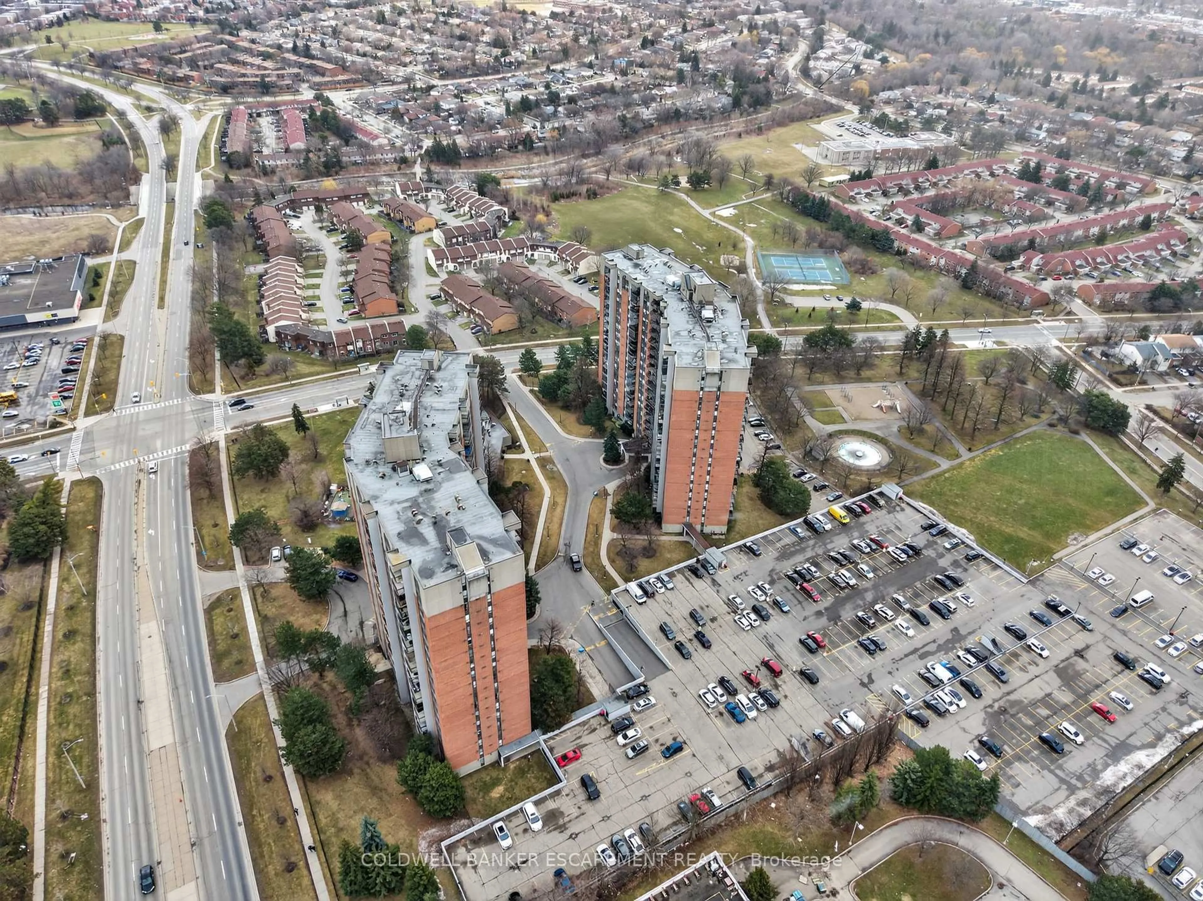 A pic from outside/outdoor area/front of a property/back of a property/a pic from drone, city buildings view from balcony for 50 Mississauga Valley Blvd #1314, Mississauga Ontario L5A 3S2
