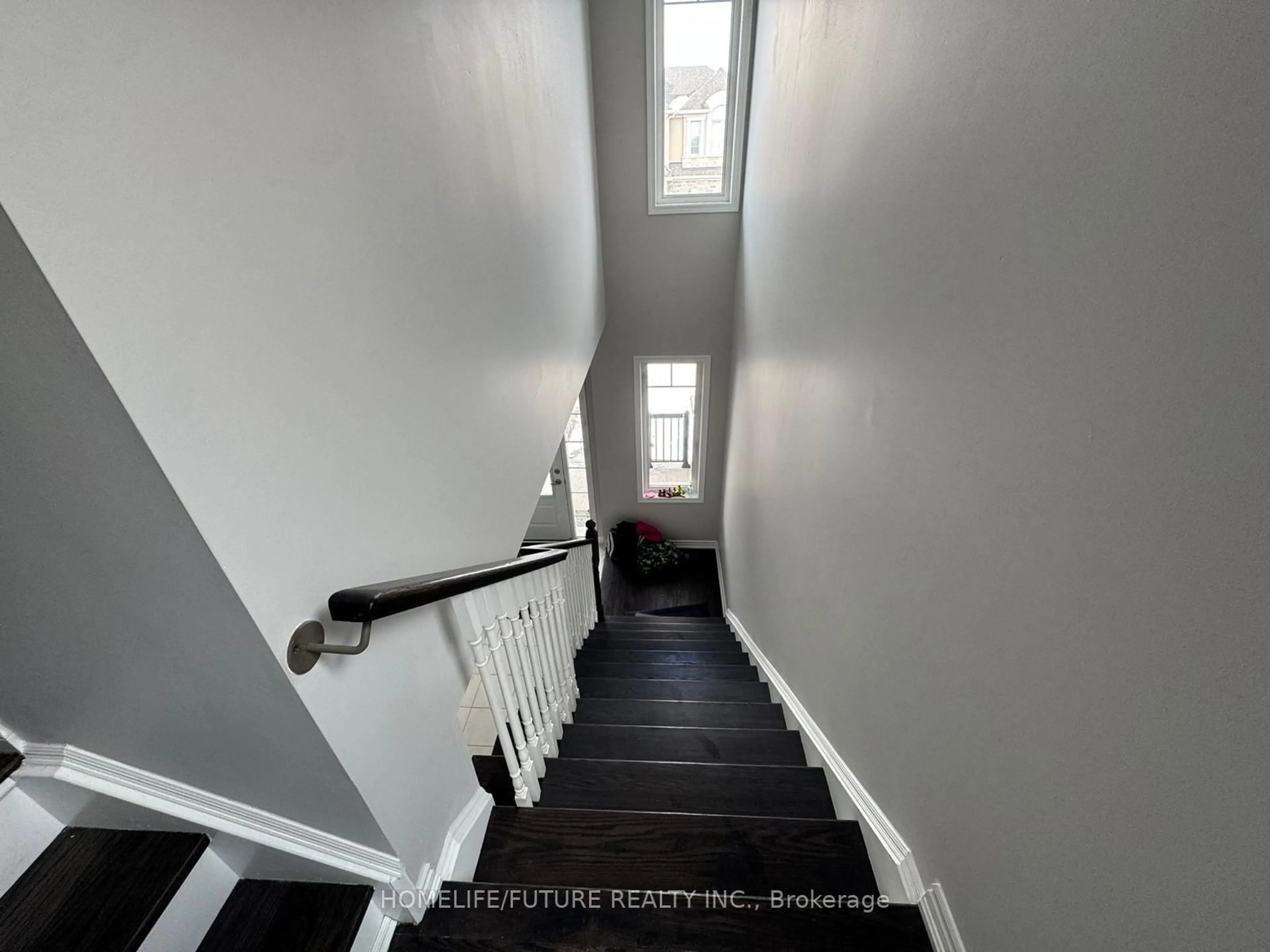 Stairs for 143 Yates Dr, Milton Ontario L9E 1S7