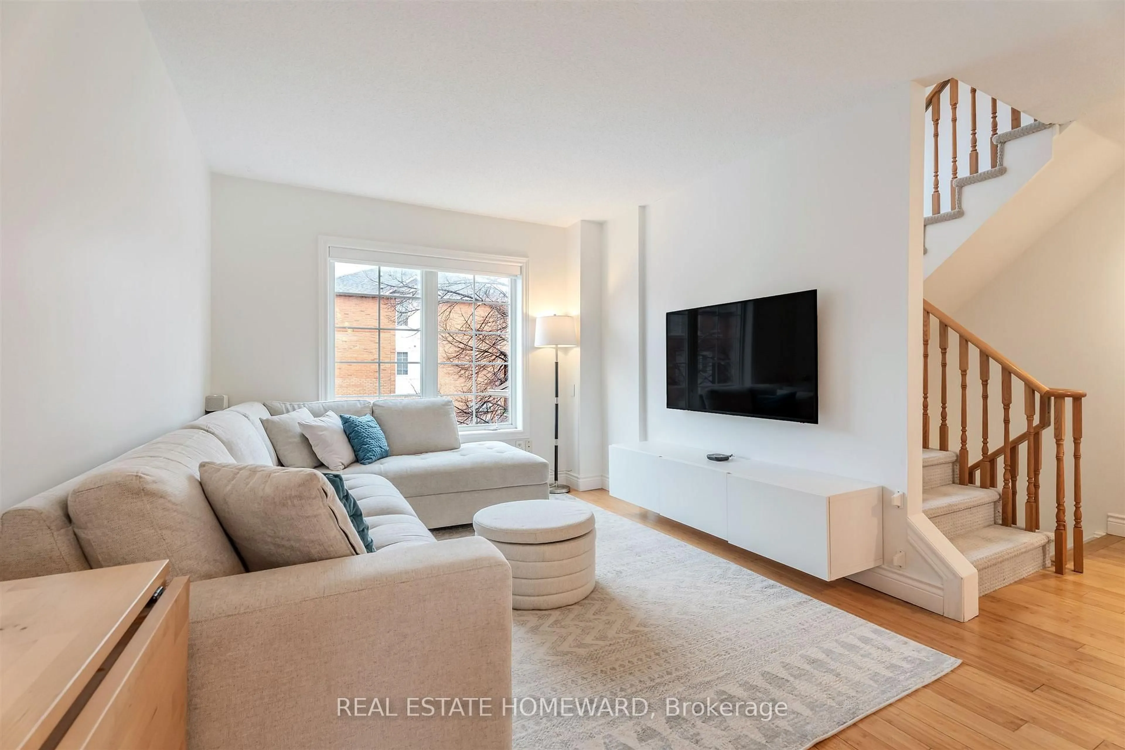 Living room with furniture, unknown for 170 Havelock Dr #55, Brampton Ontario L6W 4T3