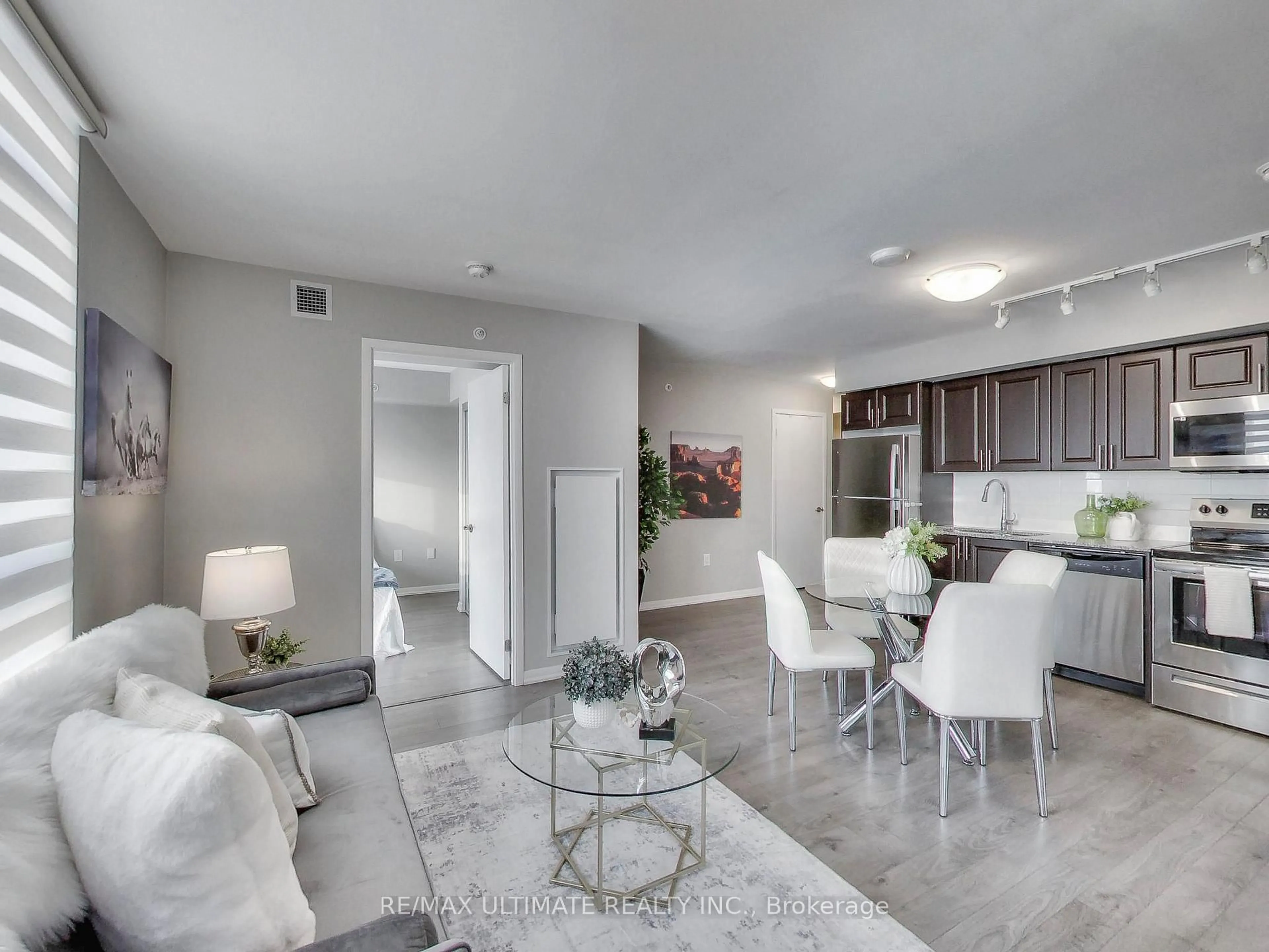 Living room with furniture, unknown for 3091 Dufferin St #1012, Toronto Ontario M6A 0C4