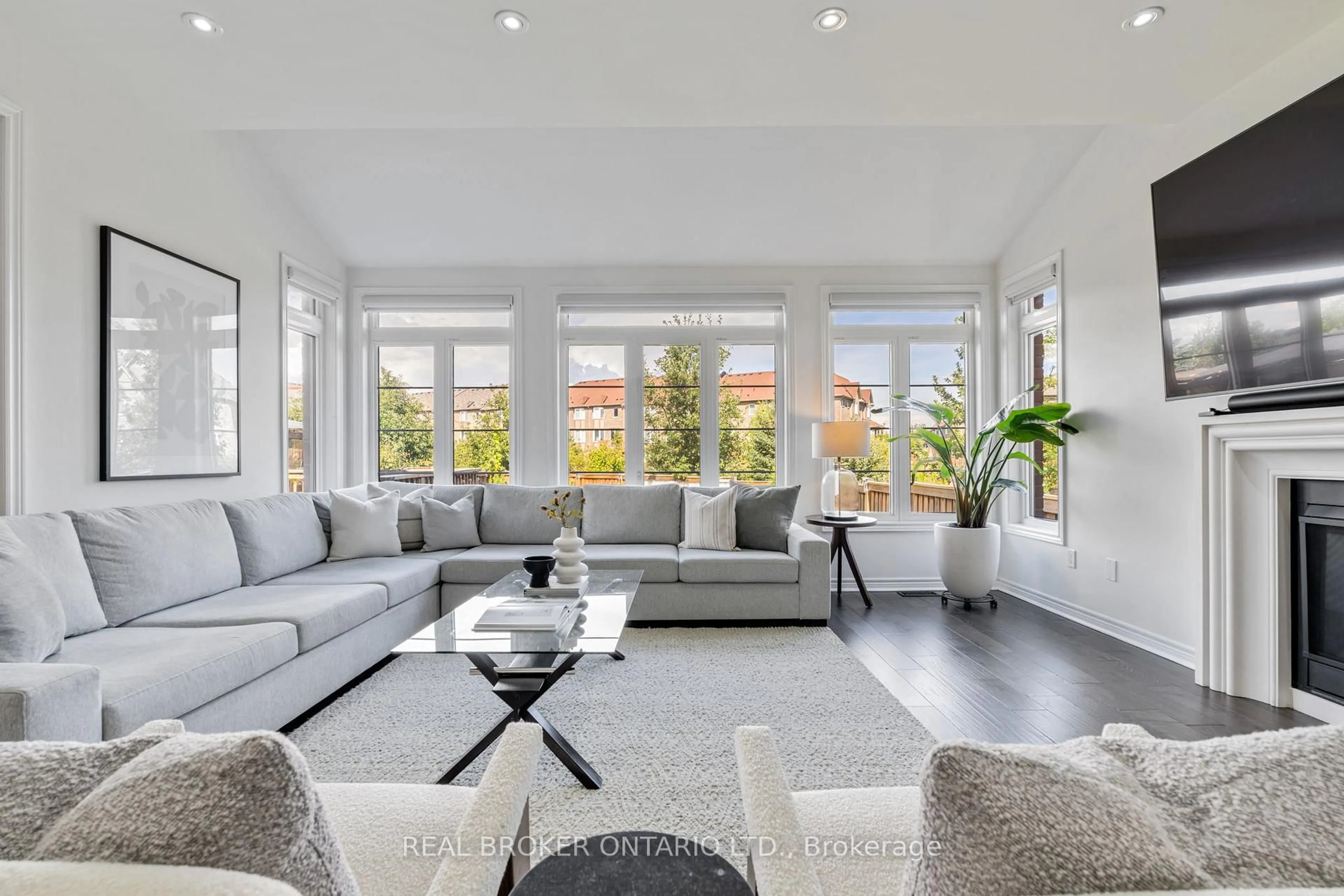 Living room with furniture, unknown for 4 Mugford Cres, Brampton Ontario L6Y 6A7