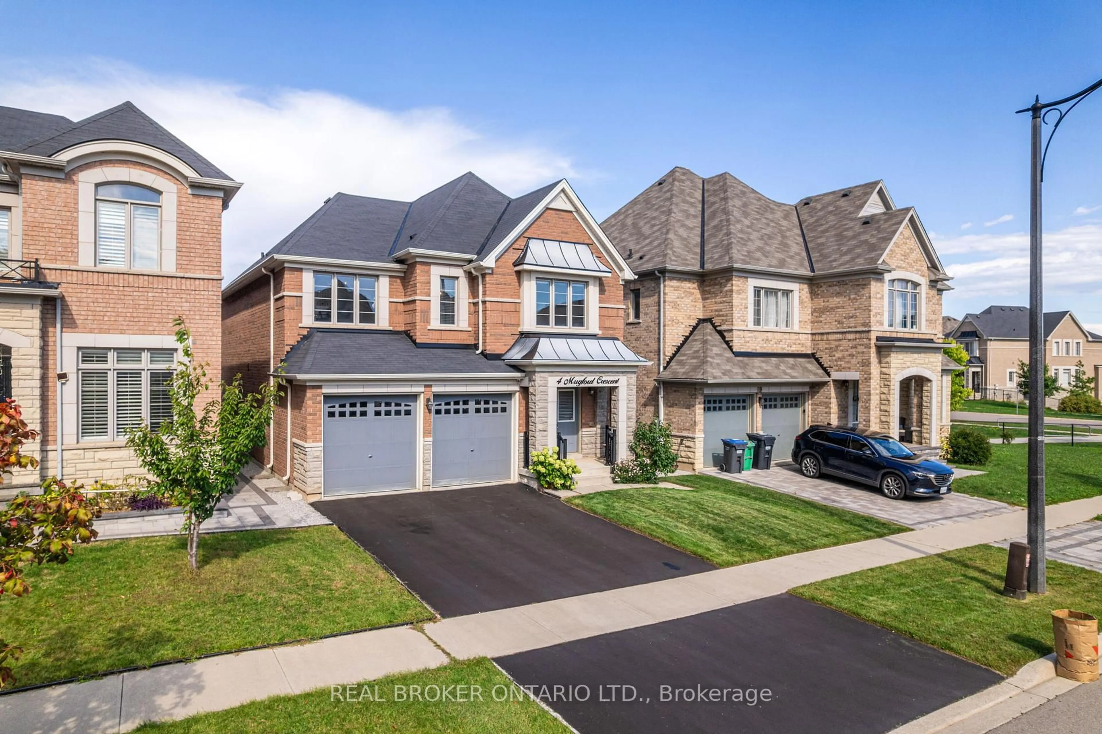 Home with brick exterior material, street for 4 Mugford Cres, Brampton Ontario L6Y 6A7