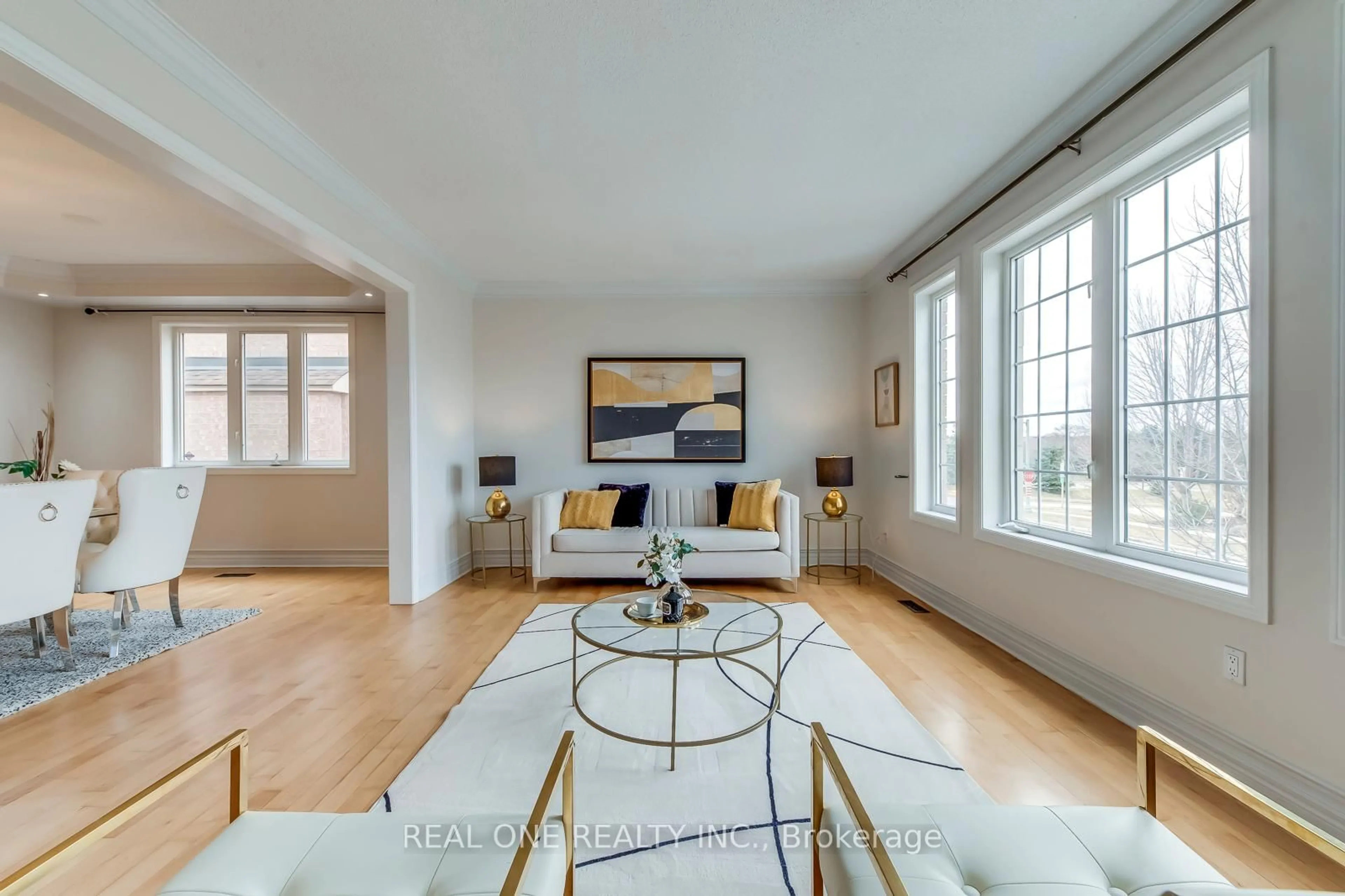 Living room with furniture, unknown for 2326 Rockingham Dr, Oakville Ontario L6H 7J4