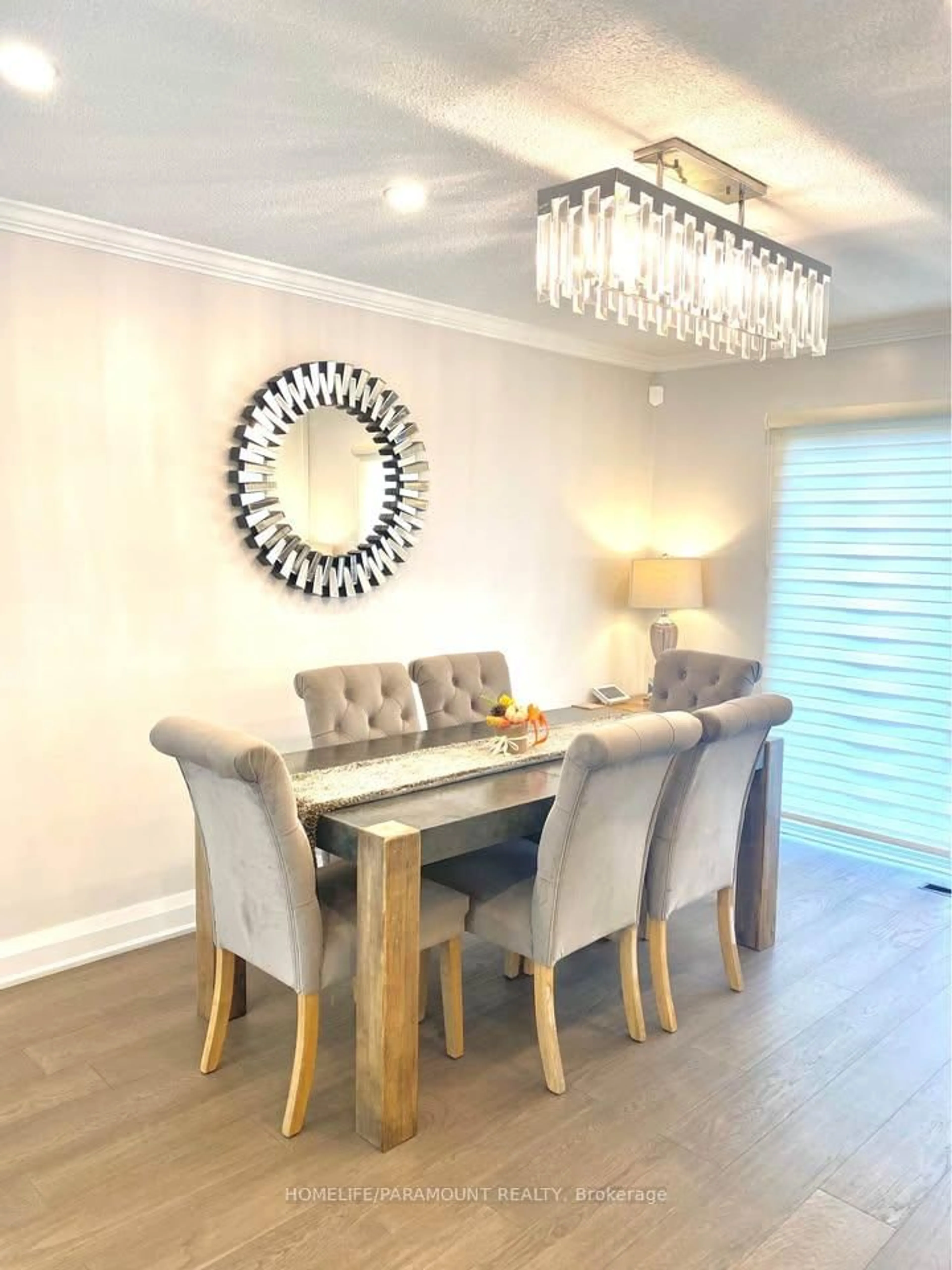 Dining room, wood/laminate floor for 411 Bronte Rd, Oakville Ontario L6L 5C3