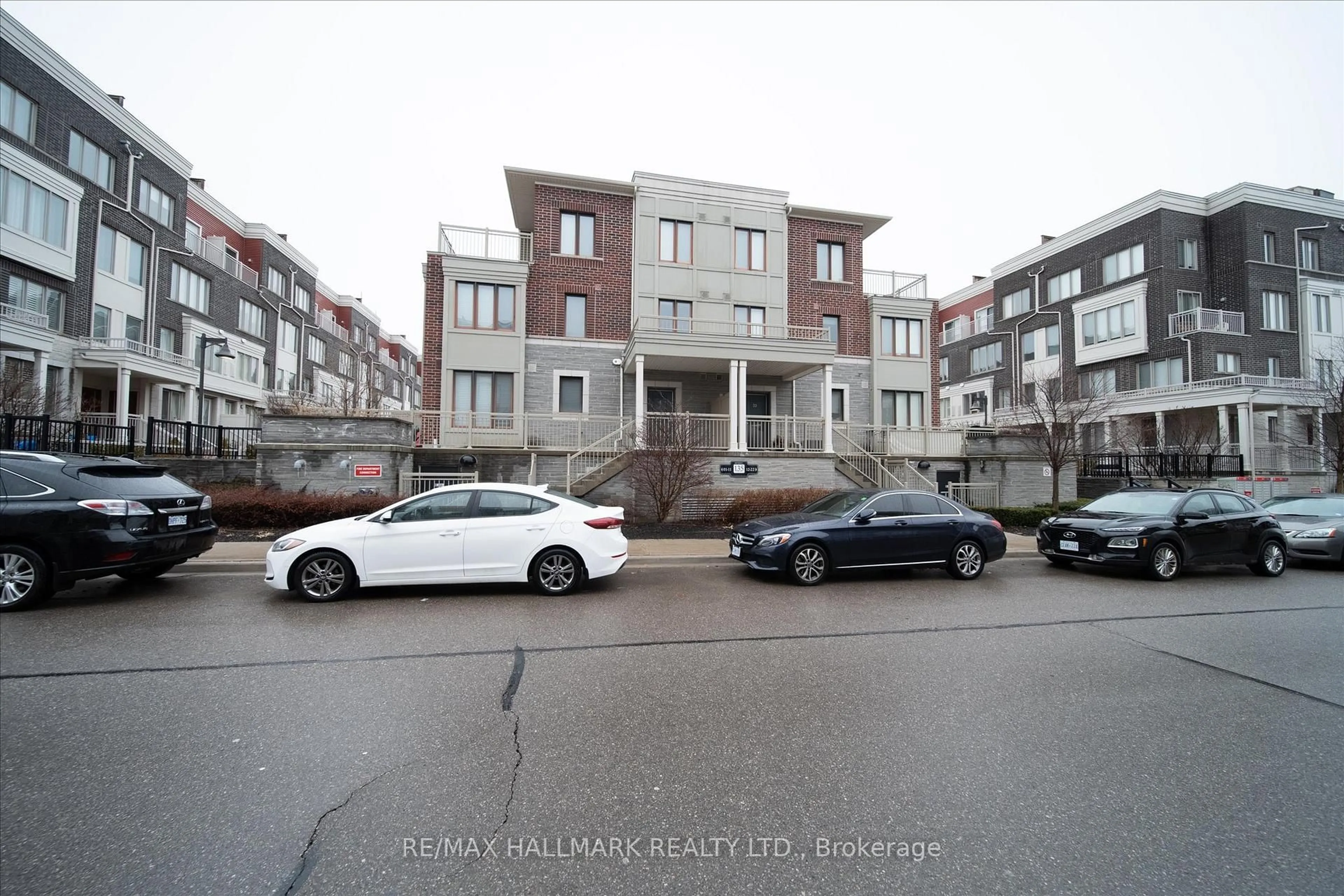 Parking for 135 Long Branch Ave #6, Toronto Ontario M8W 0A9
