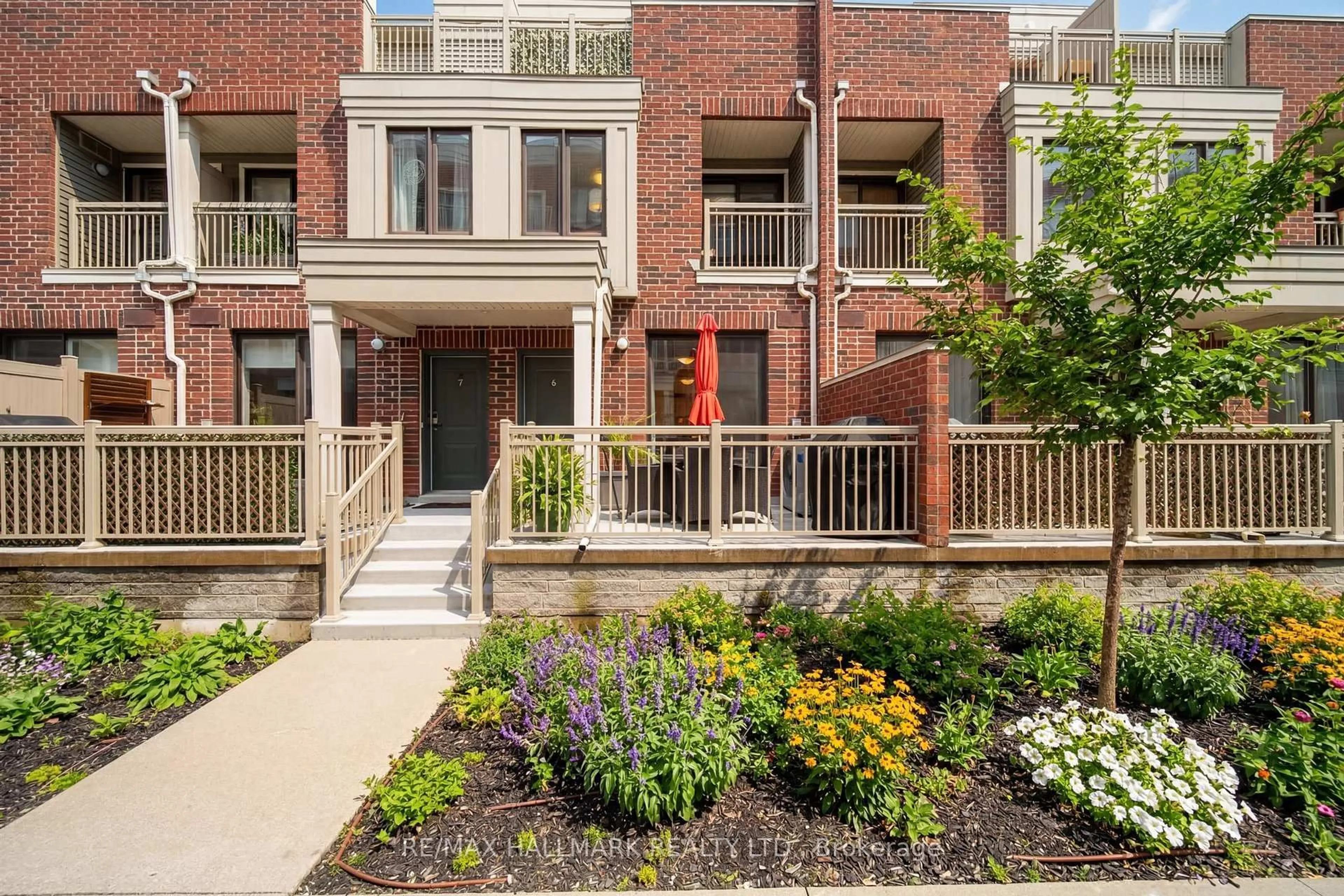 Home with brick exterior material, street for 135 Long Branch Ave #6, Toronto Ontario M8W 0A9