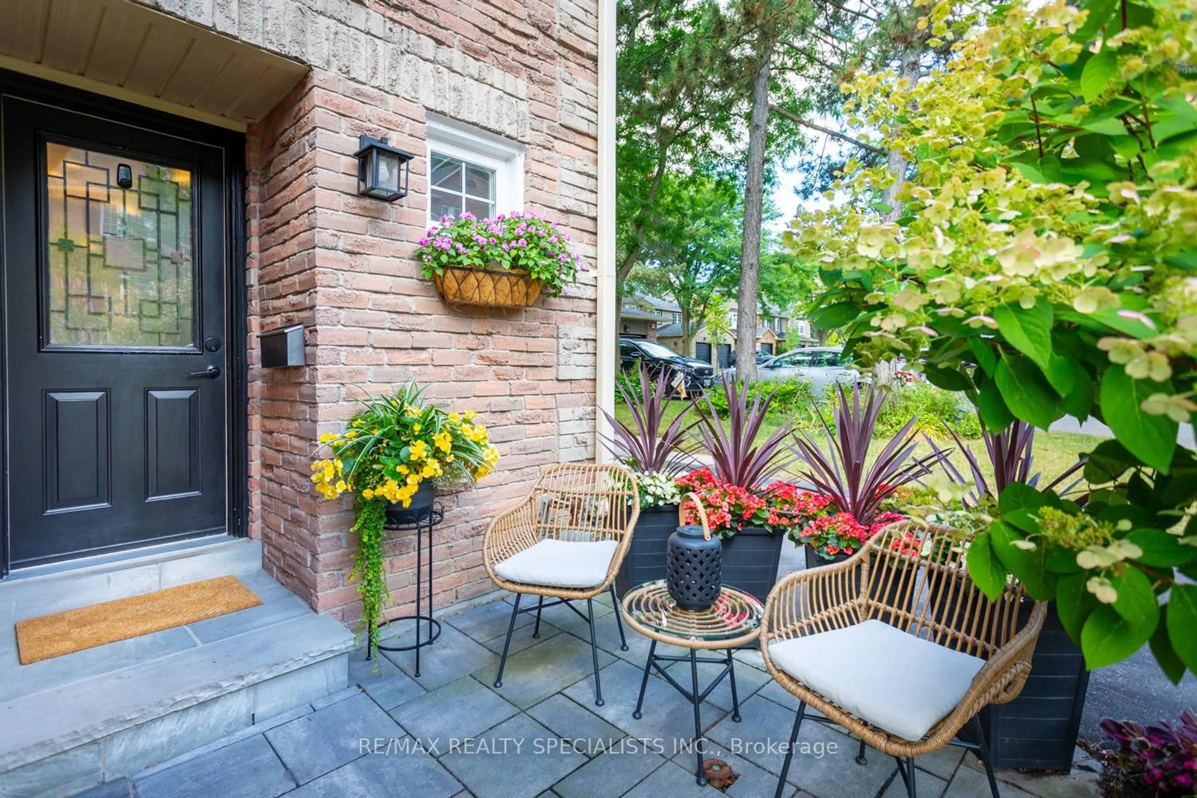 Patio, street for 2766 Folkway Dr #67, Mississauga Ontario L5L 3M3